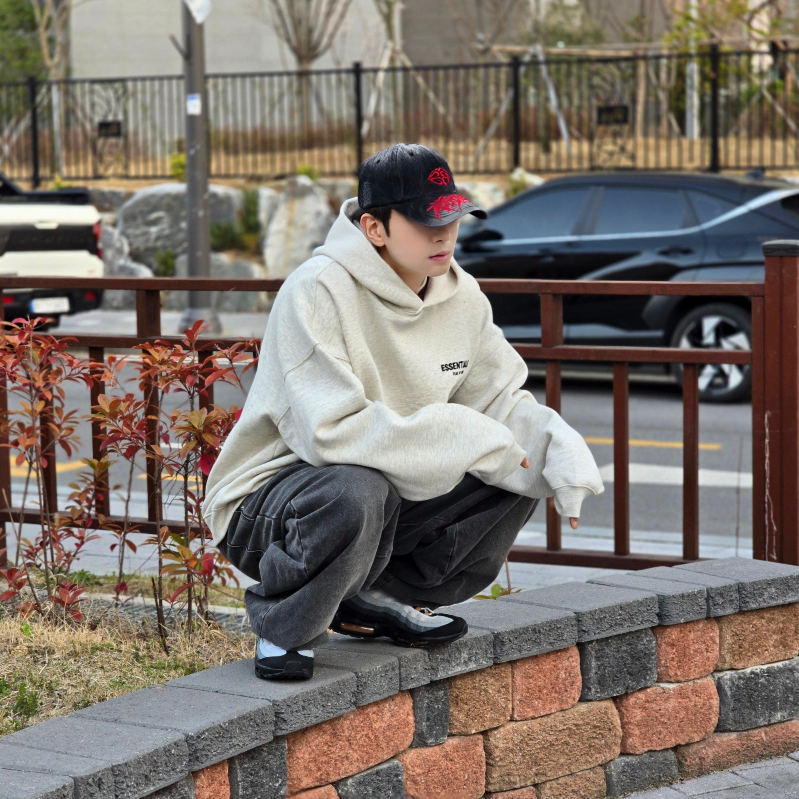 Essentials The Core Collection Hoodie Light Oatmeal, Nike Air Max 95 Wolf Grey Yellow Strike 착용 스타일 - 4