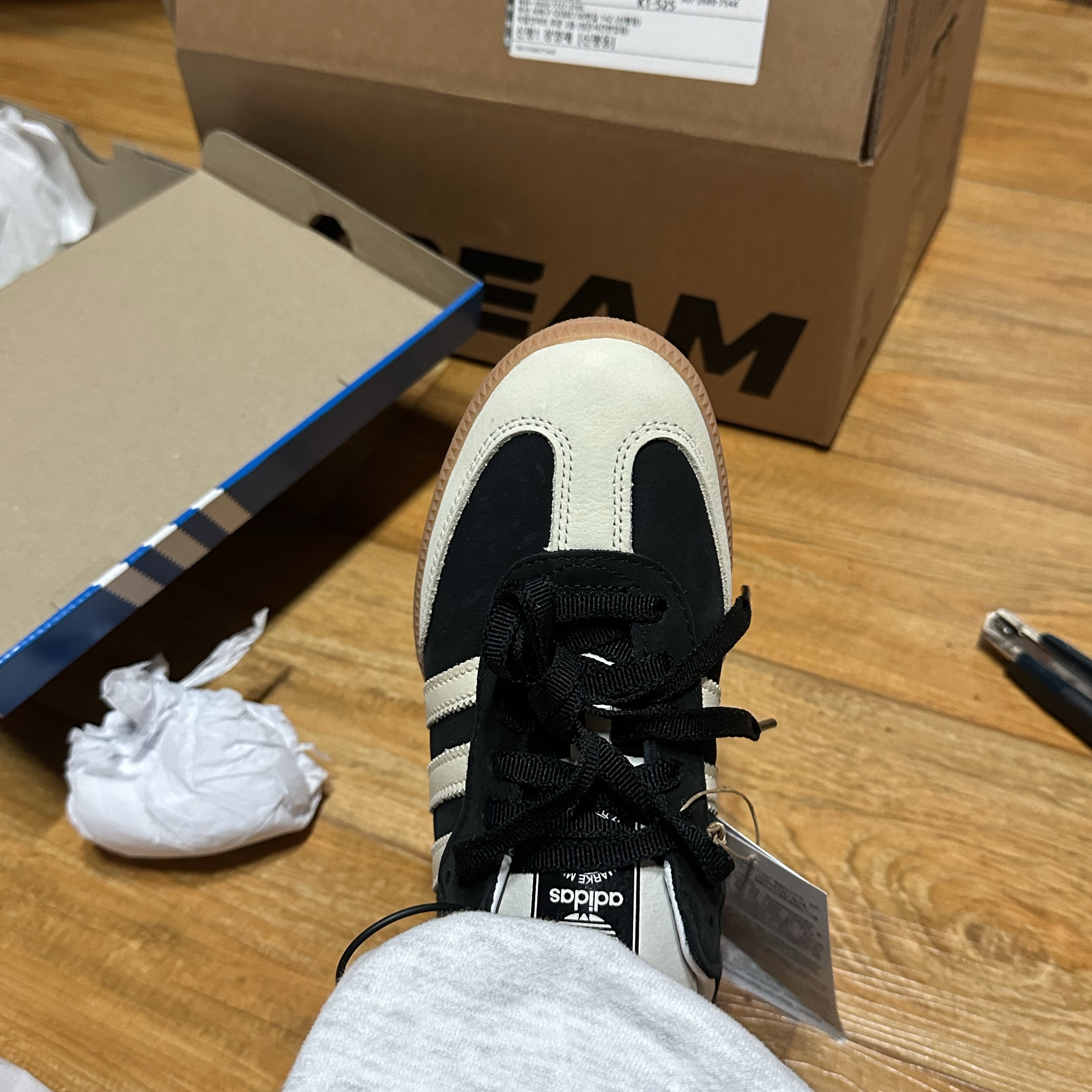 (W) Adidas Samba OG Core Black Wonder White 착용 스타일