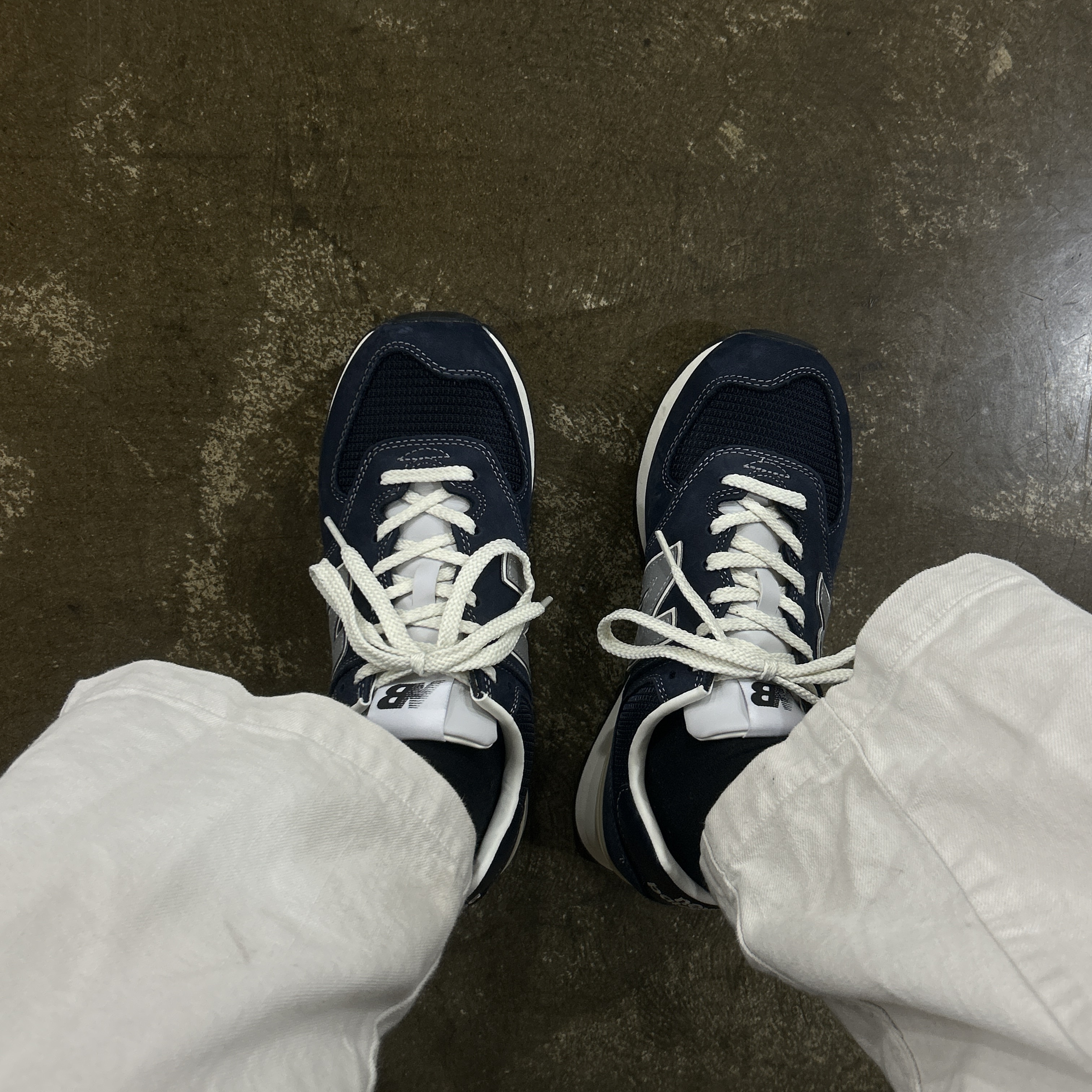 New Balance x Pottery 574 Premium Hard Navy 착용 스타일
