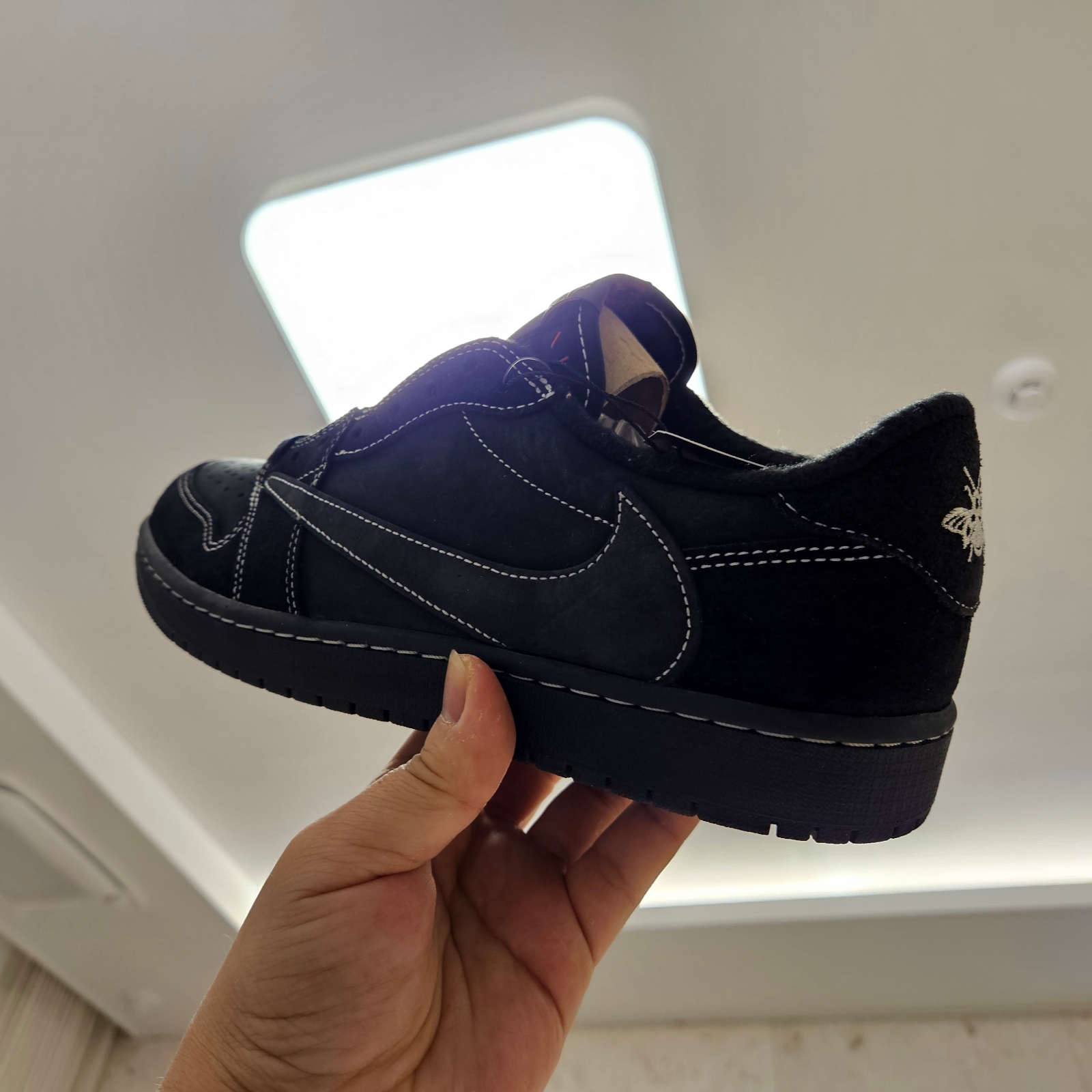 Jordan 1 x Travis Scott Retro Low OG SP Black Phantom 착용 스타일