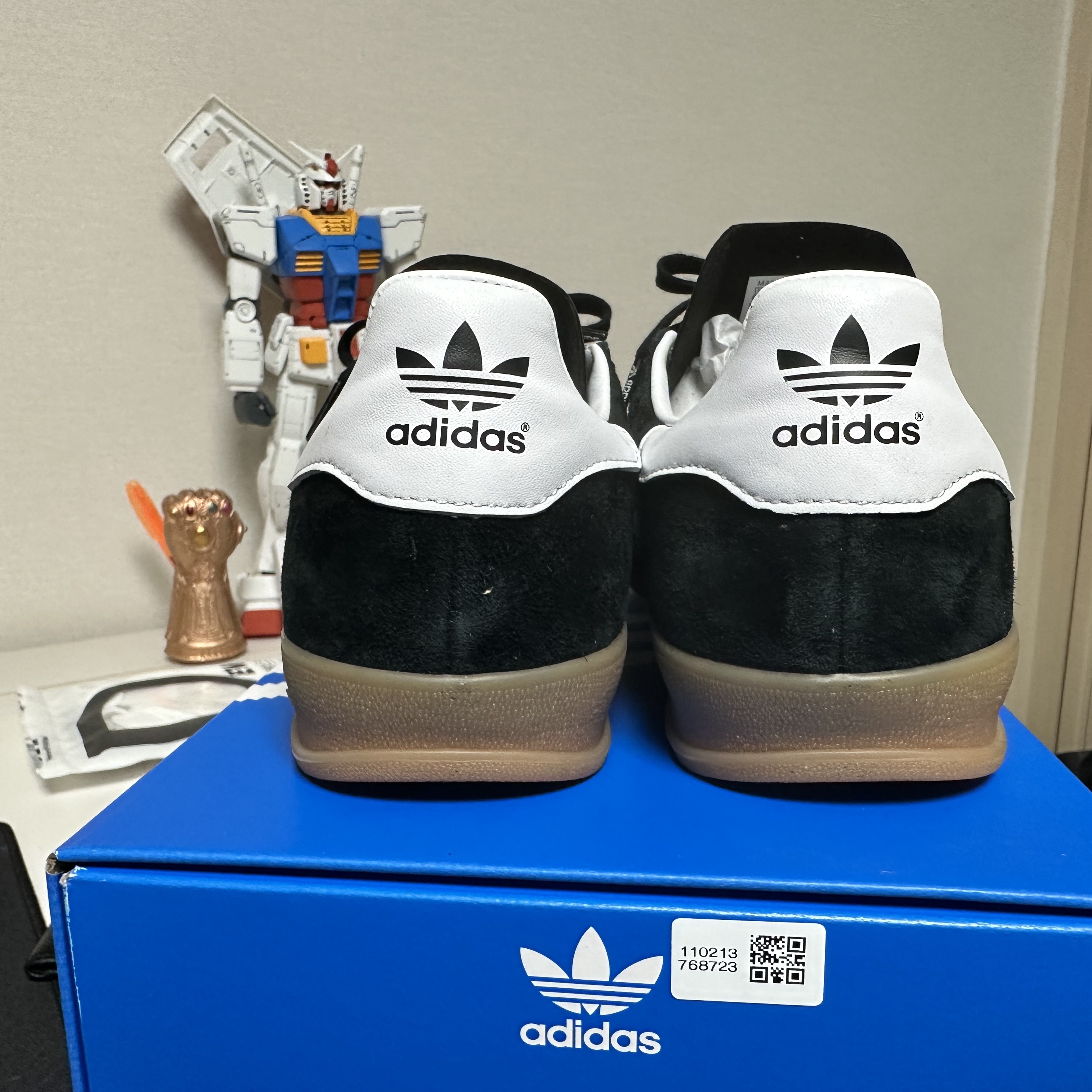 Adidas Gazelle Indoor Core Black 착용 스타일 - 2