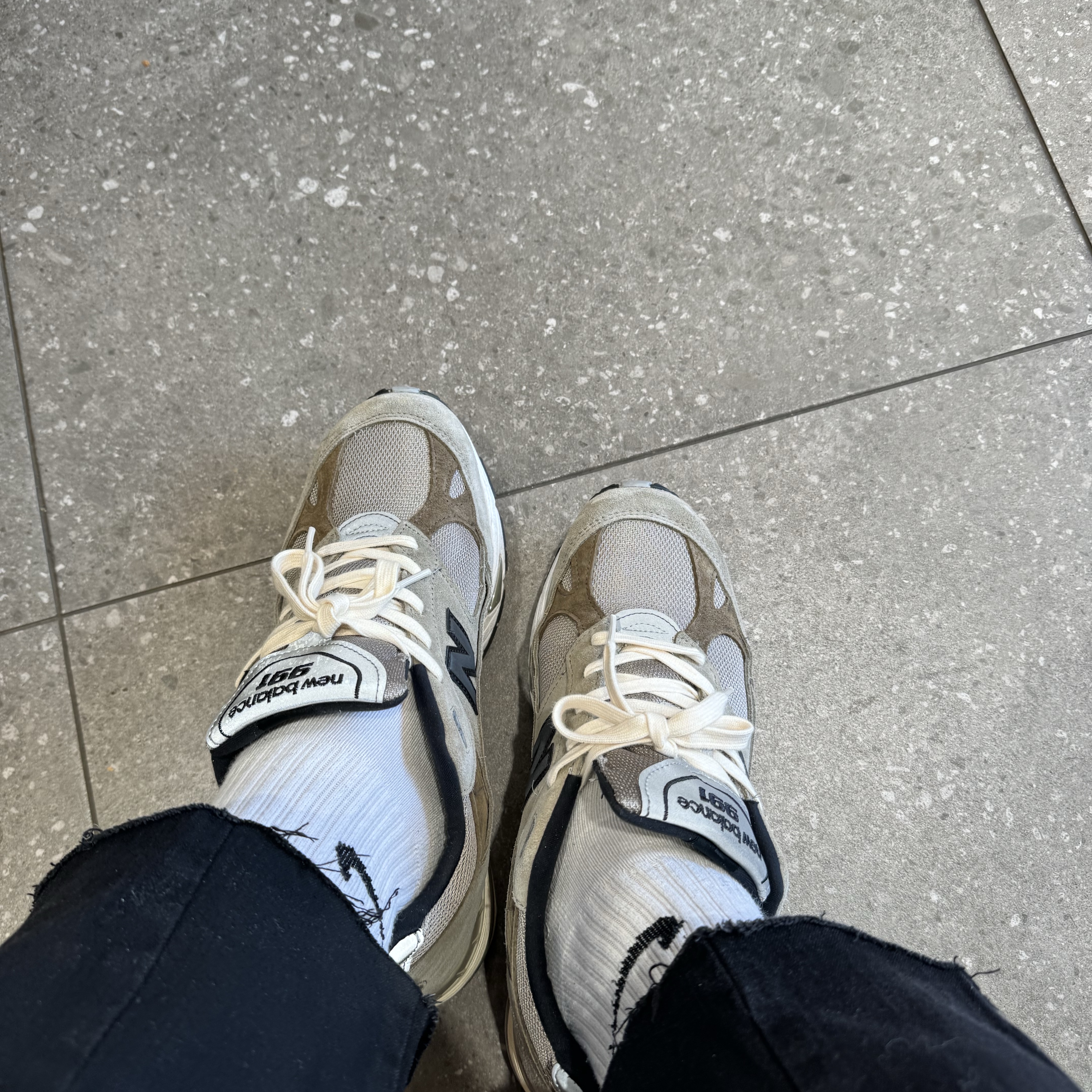 New Balance x JJJJound 991 Made in UK Grey 착용 스타일 - 1