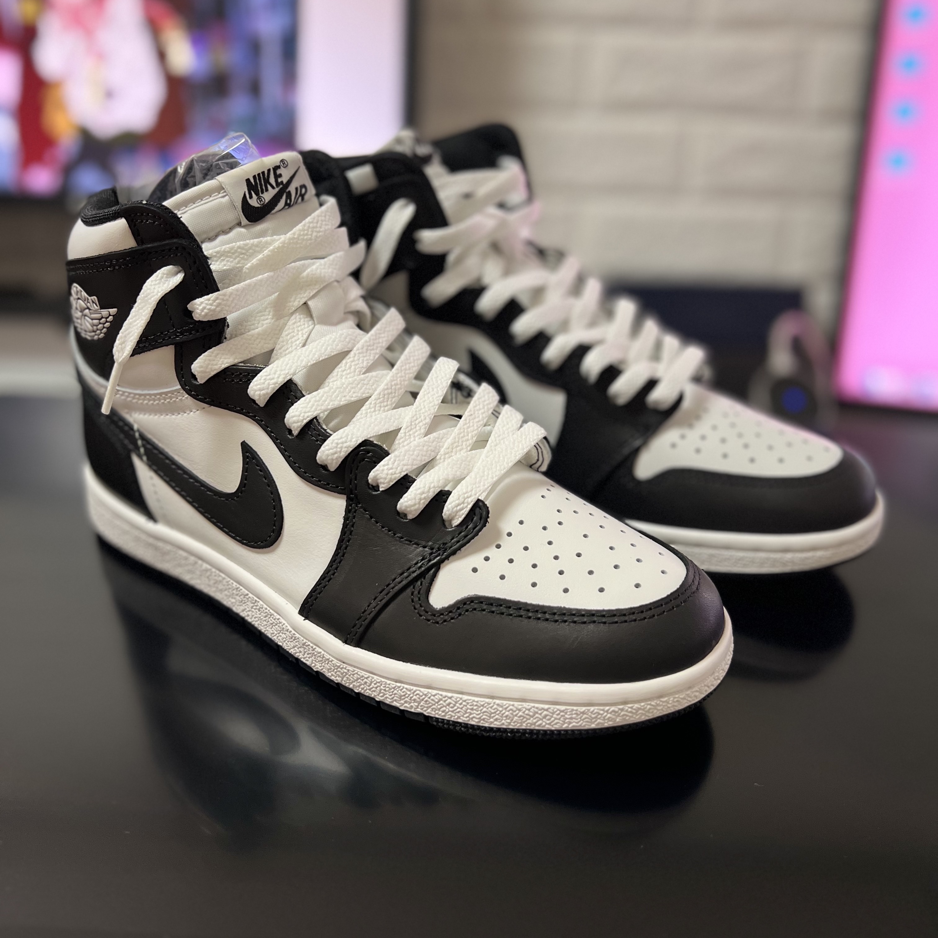 Jordan 1 High 85 Black White, Jordan 1 Retro High OG Chicago 2022 착용 스타일 - 1