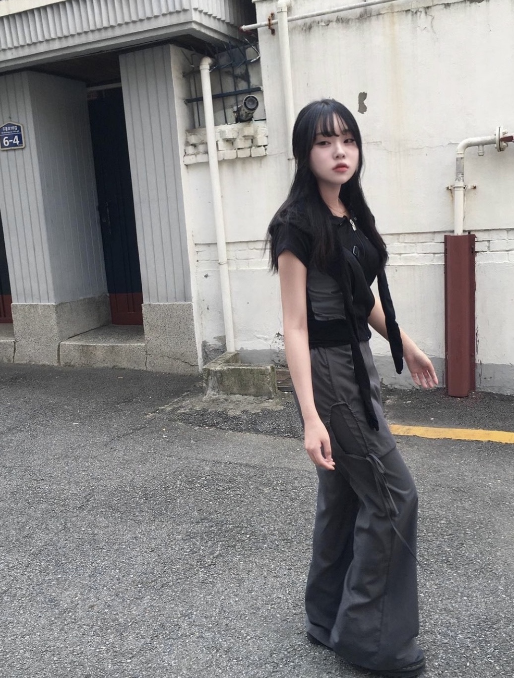 Dr. Martens Myles Sandal Black 착용 스타일