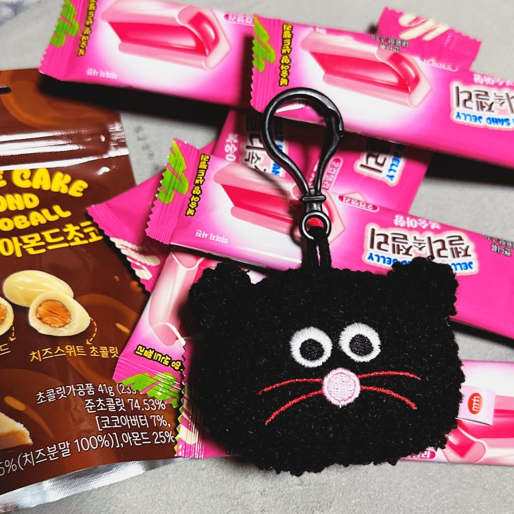 Monamhee Pouch Black 착용 스타일 - 4