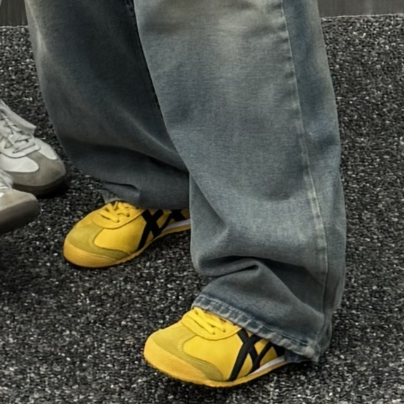 Onitsuka Tiger Mexico 66 Yellow Black 착용 스타일