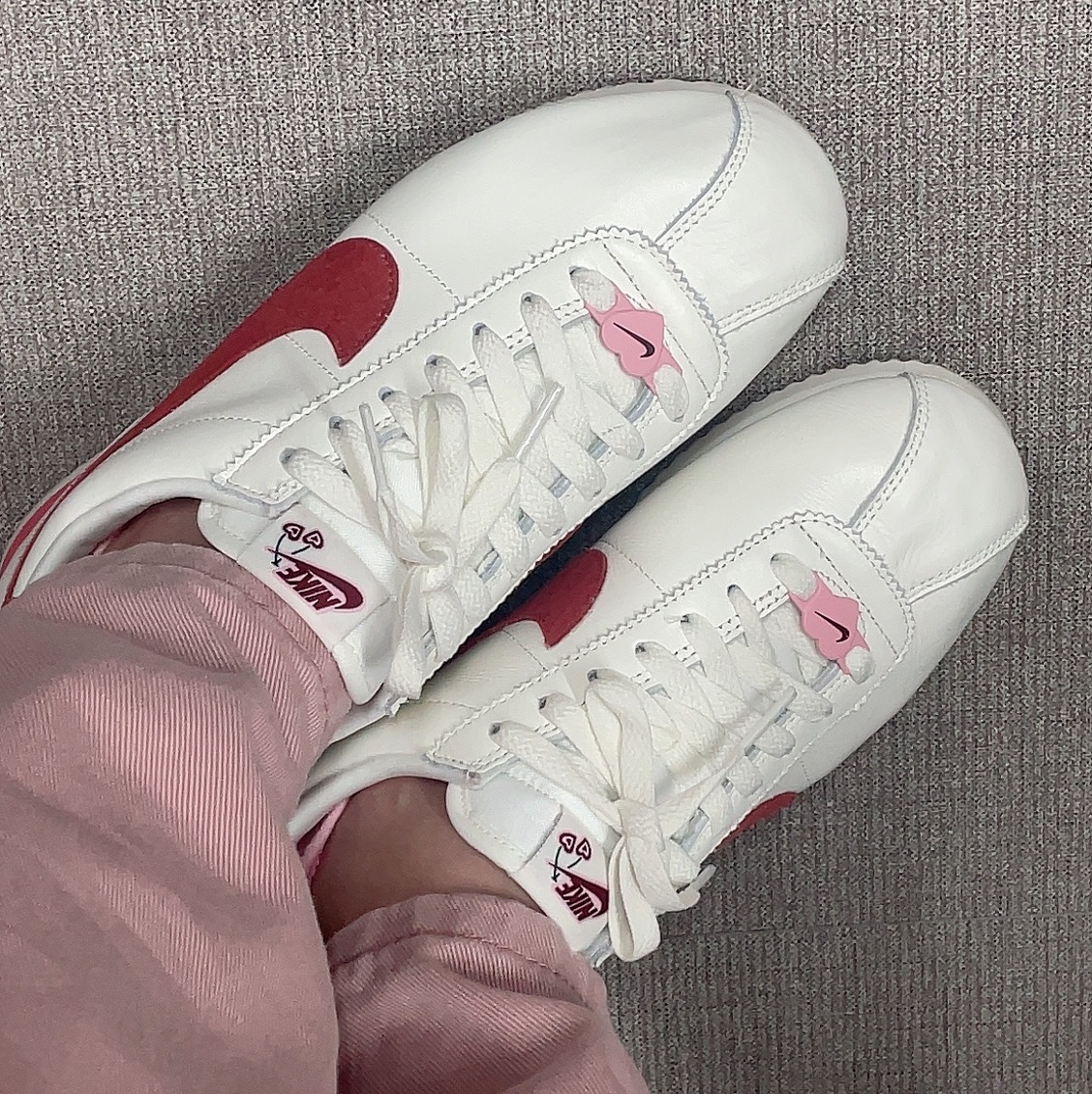 (W) Nike Cortez SE Valentine Day Sail Adobe 착용 스타일 - 2