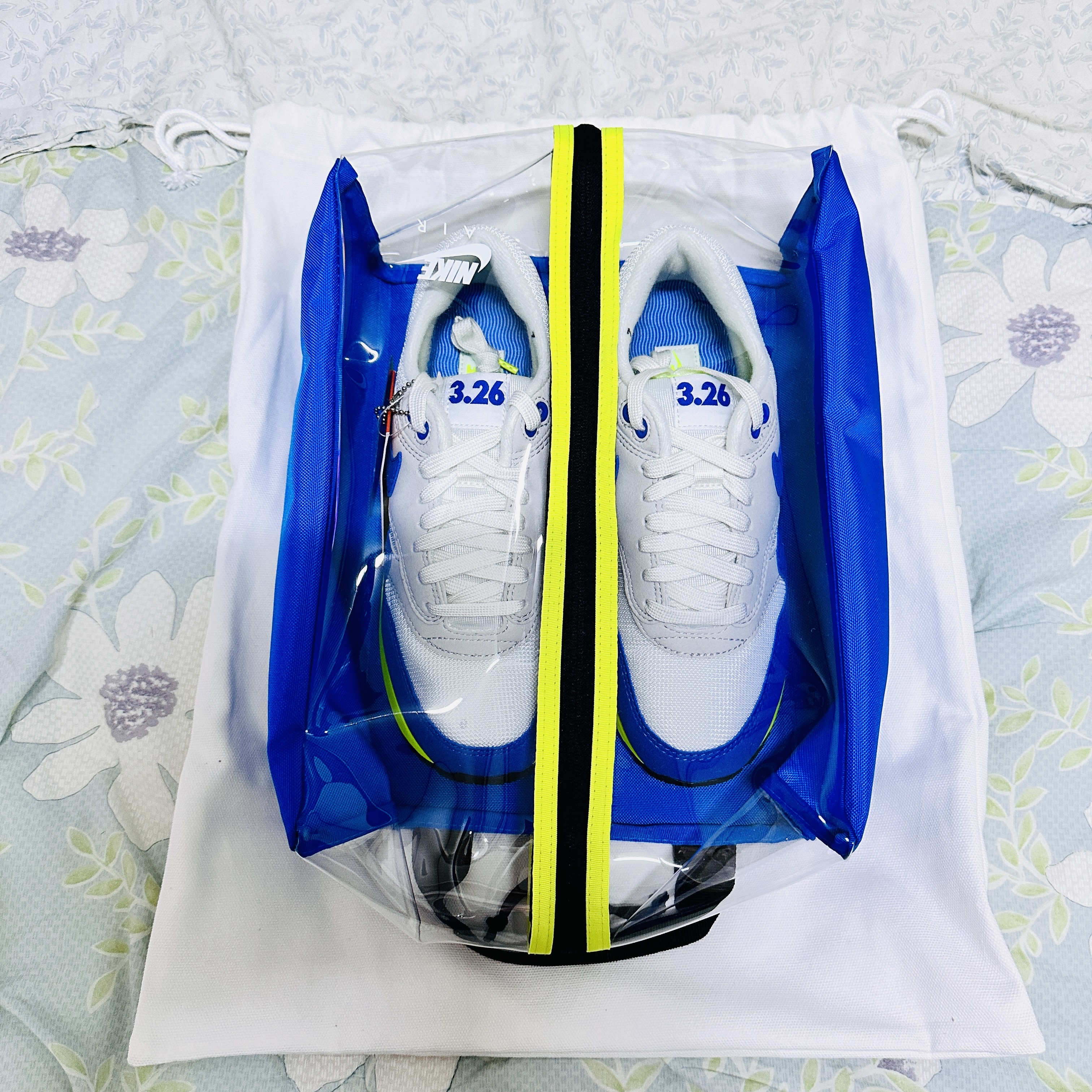 Nike Air Max 1 '86 OG Royal Volt 착용 스타일 - 5