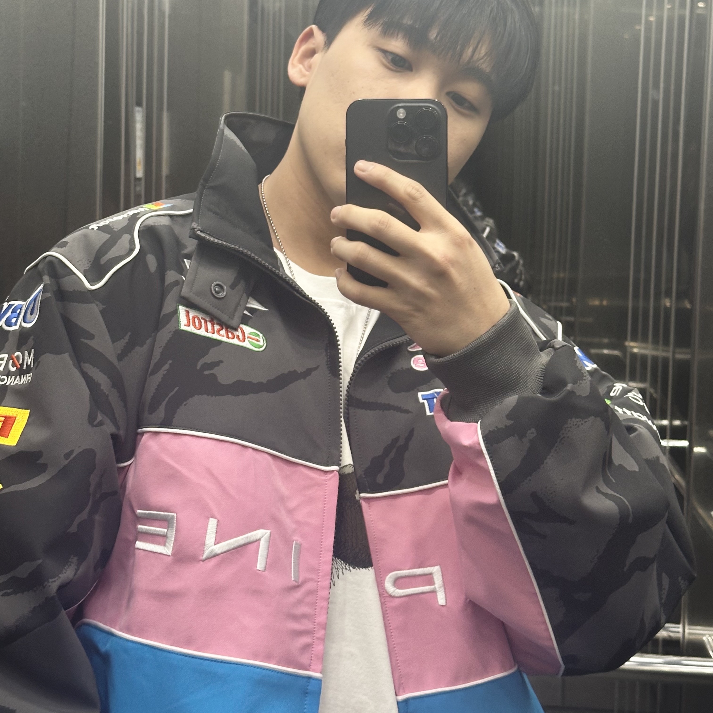 Palace x Kappa For Alpine Pit Jacket Night Desert Camo - 23FW 착용 스타일