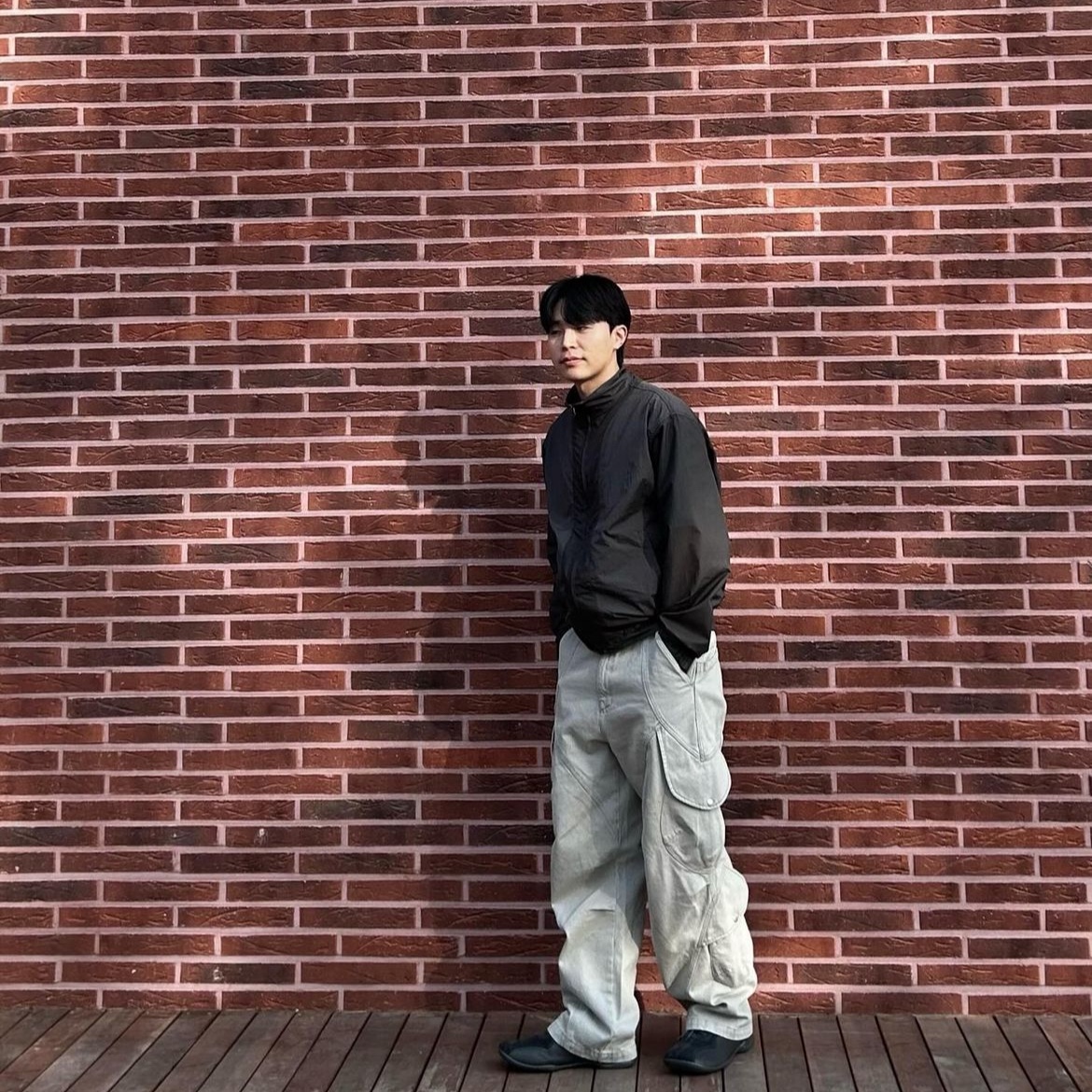 Ignota Core:8 Roamer Cargo Pants Smoky White, Ignota Core:8 Warp Jacket Charcoal 착용 스타일 - 1