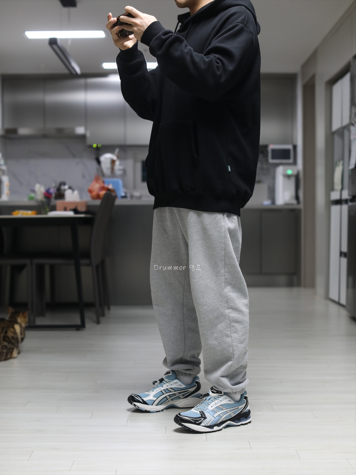 Asics Unlimited Gel-Kayano 14 Mist Cream 착용 스타일