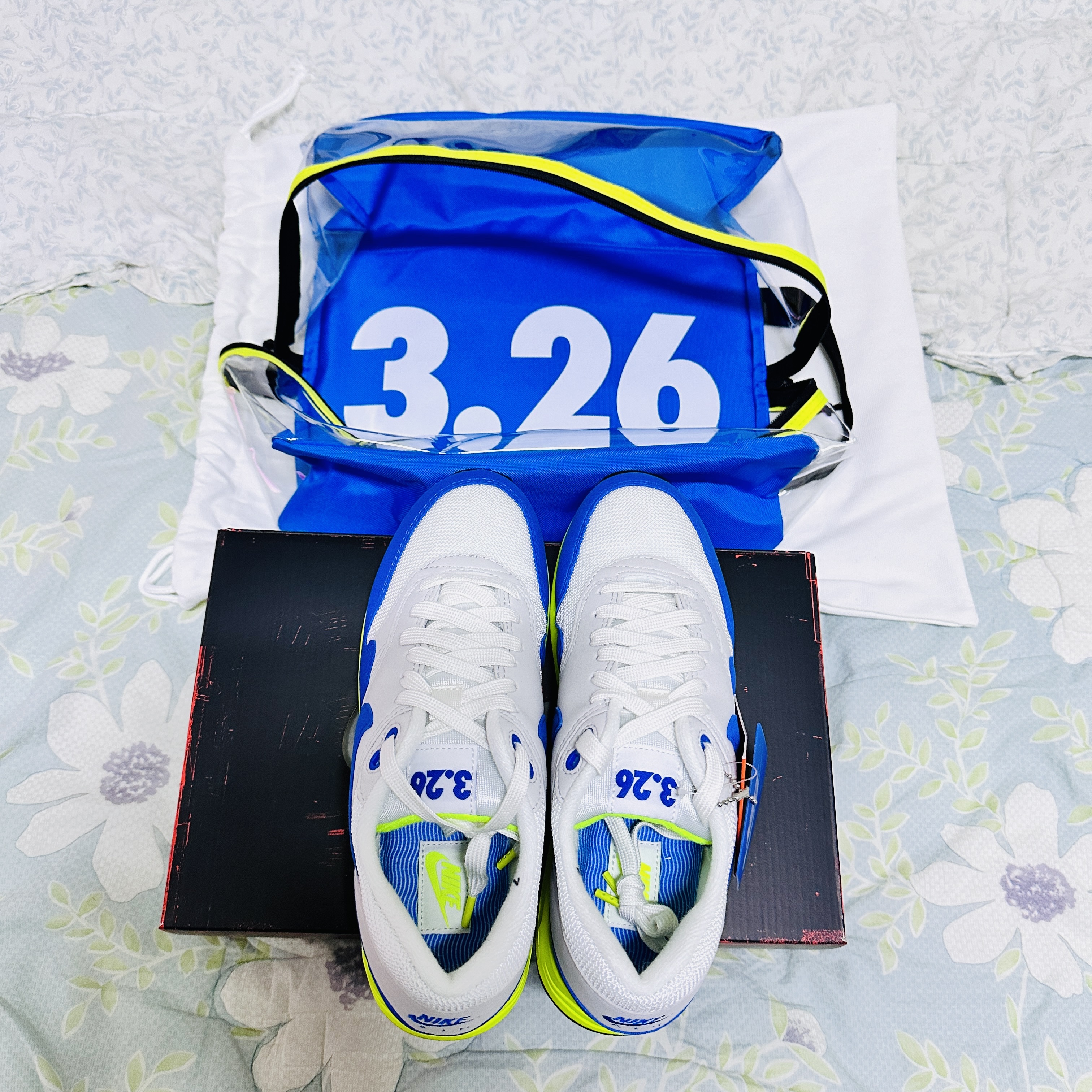 Nike Air Max 1 '86 OG Royal Volt 착용 스타일 - 3