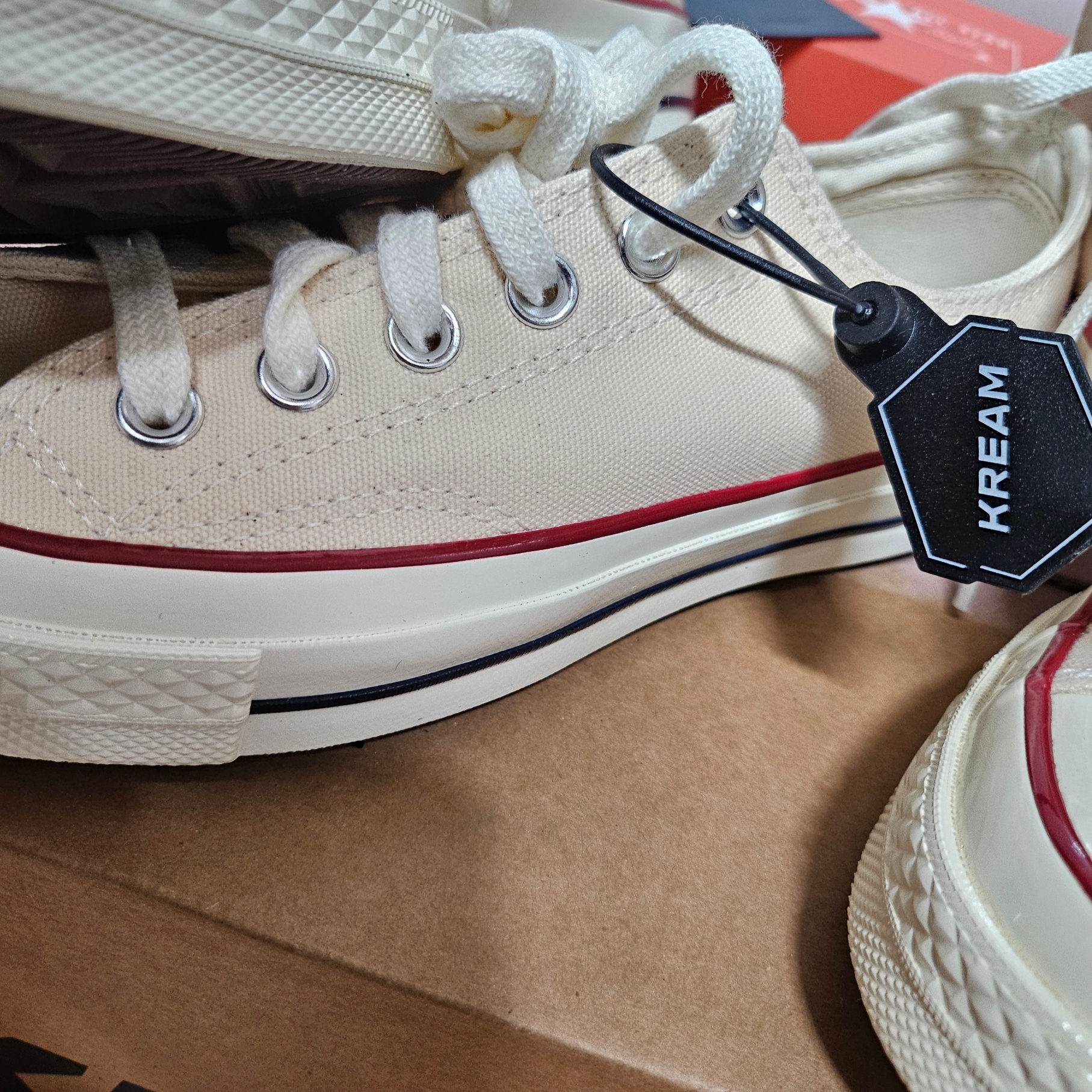 Converse Chuck 70 Ox Parchment 착용 스타일 - 3