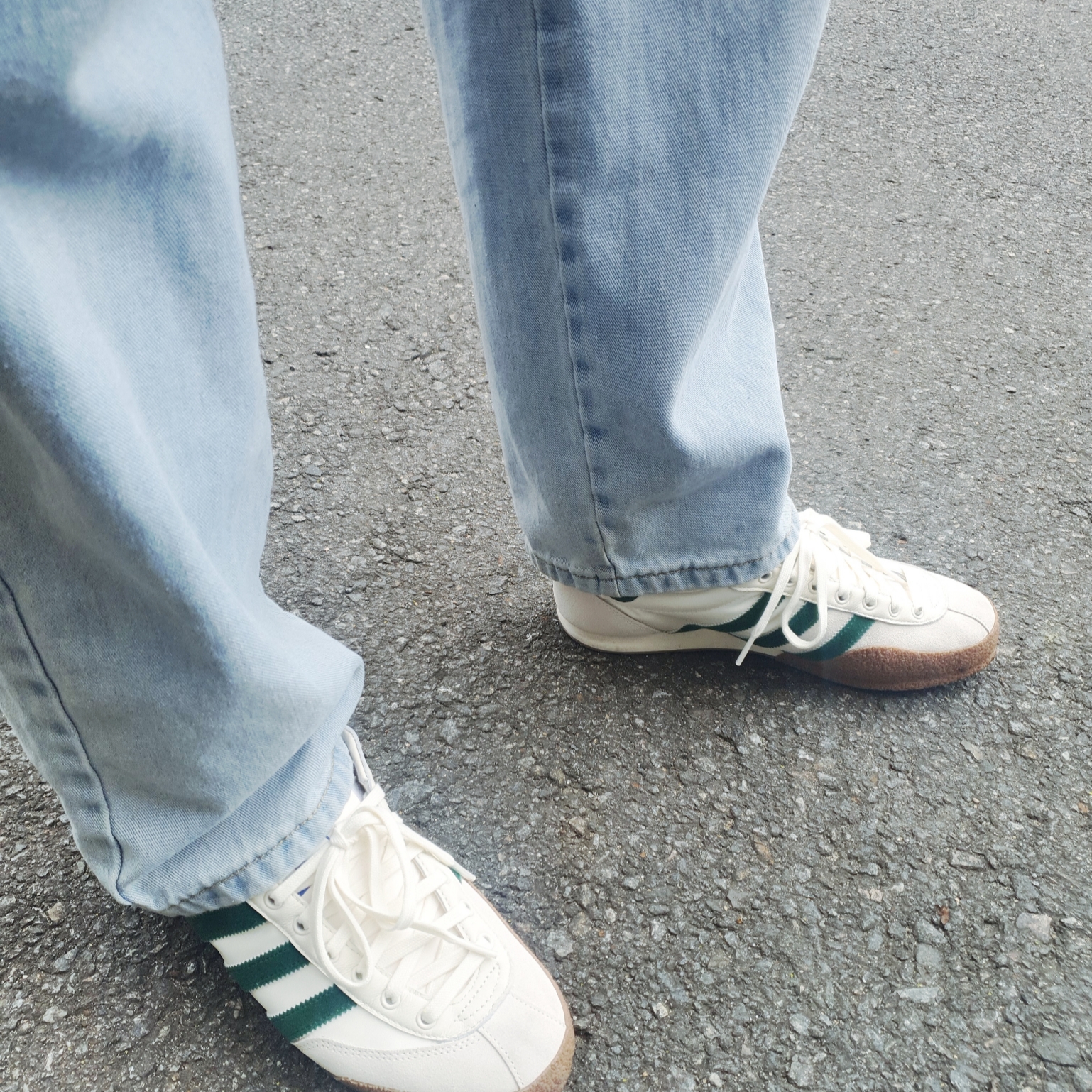 Adidas x Liam Gallagher Spezial LG II Cream White Collegiate Green 착용 스타일 - 1