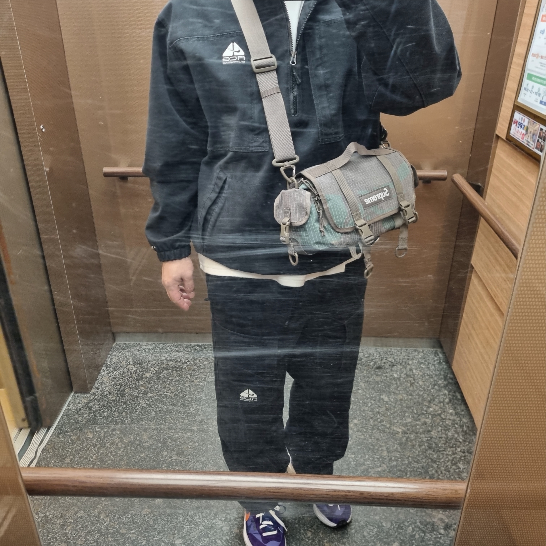 Supreme x Nike ACG Denim Pullover Black - 22FW, Supreme x Nike ACG Belted Denim Pants Black - 22FW 착용 스타일