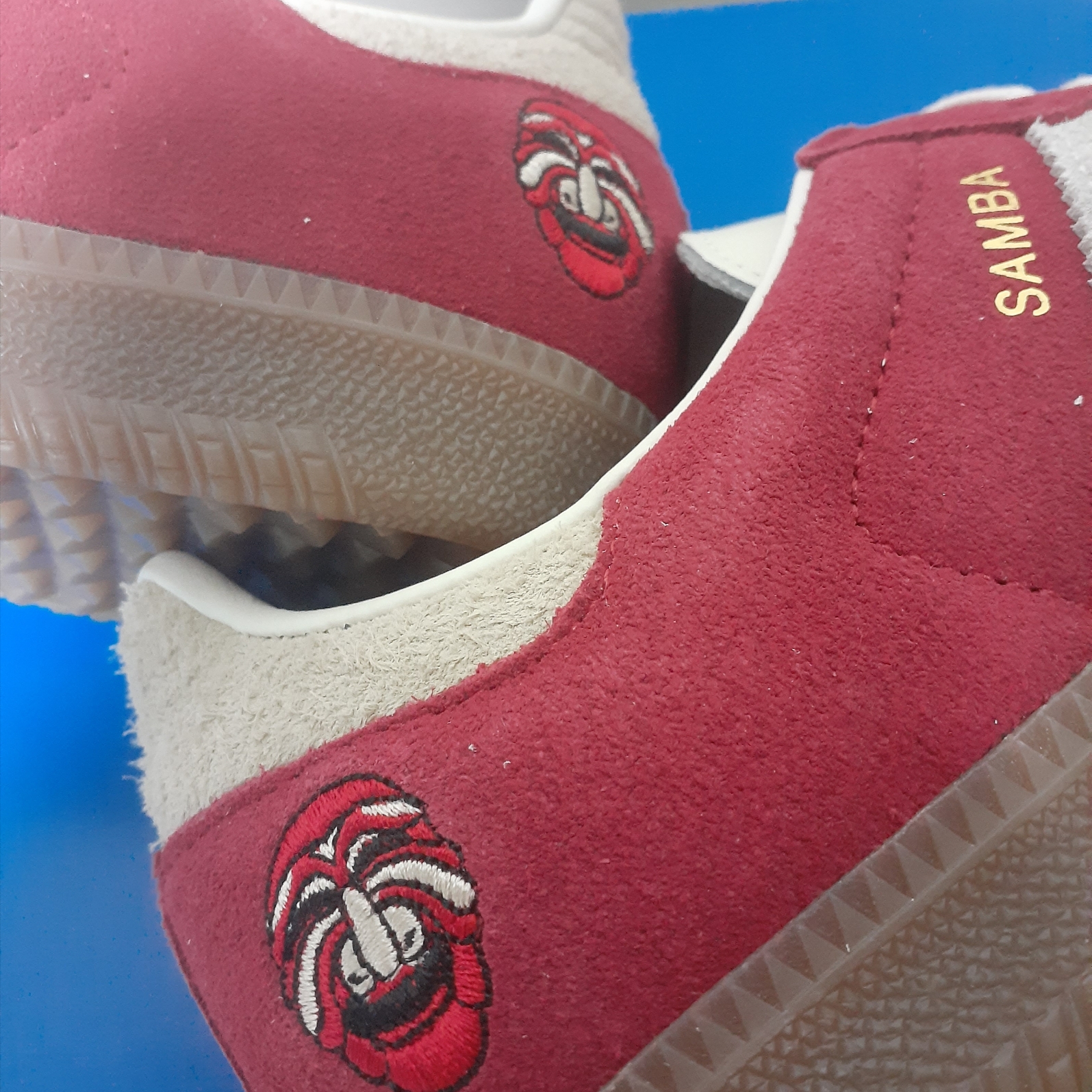 Adidas Samba OG Tal Better Scarlet Off White 착용 스타일 - 1