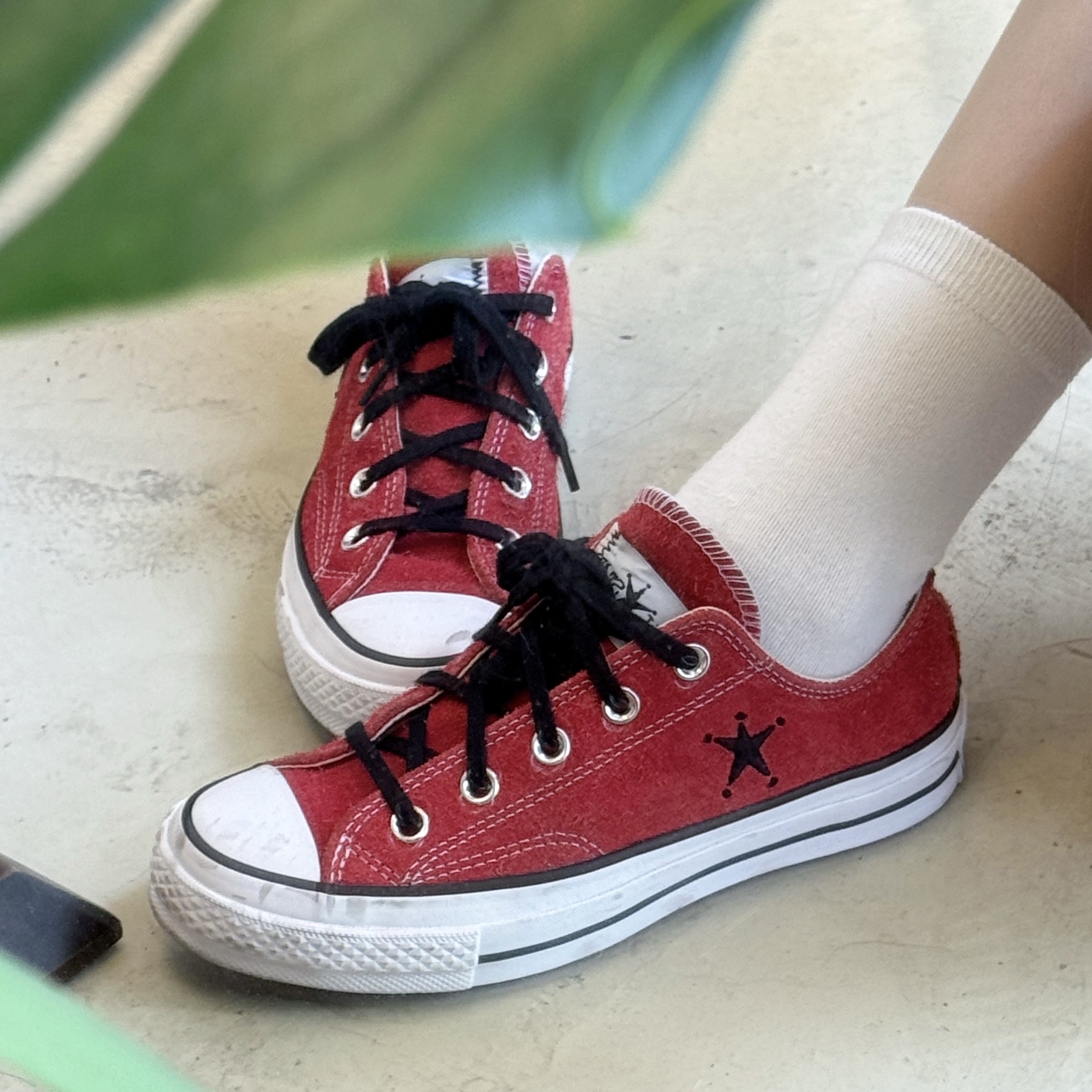 Converse x Stussy Chuck 70 Ox Poppy Red 착용 스타일 - 1