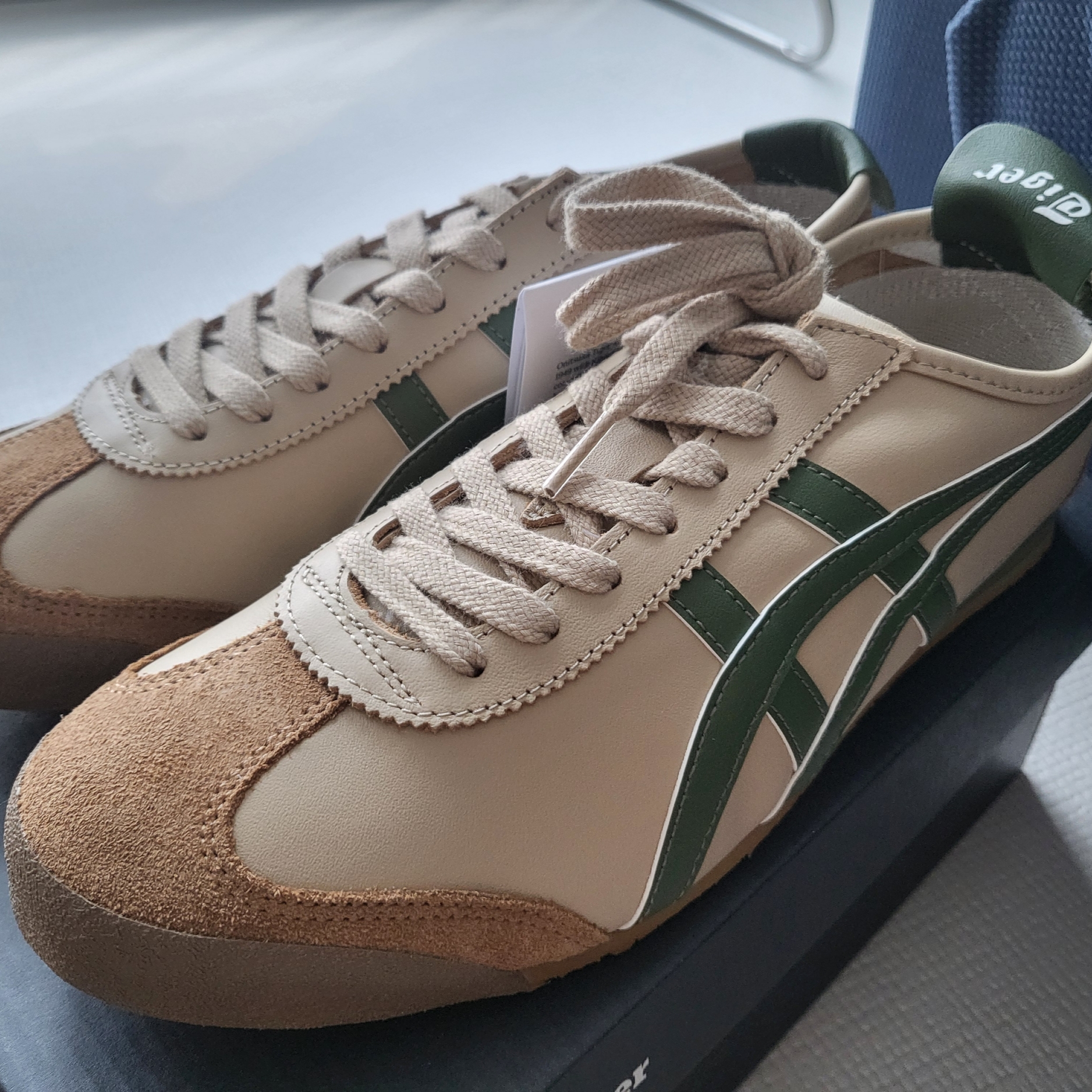 Onitsuka Tiger Mexico 66 Beige Grass Green 착용 스타일