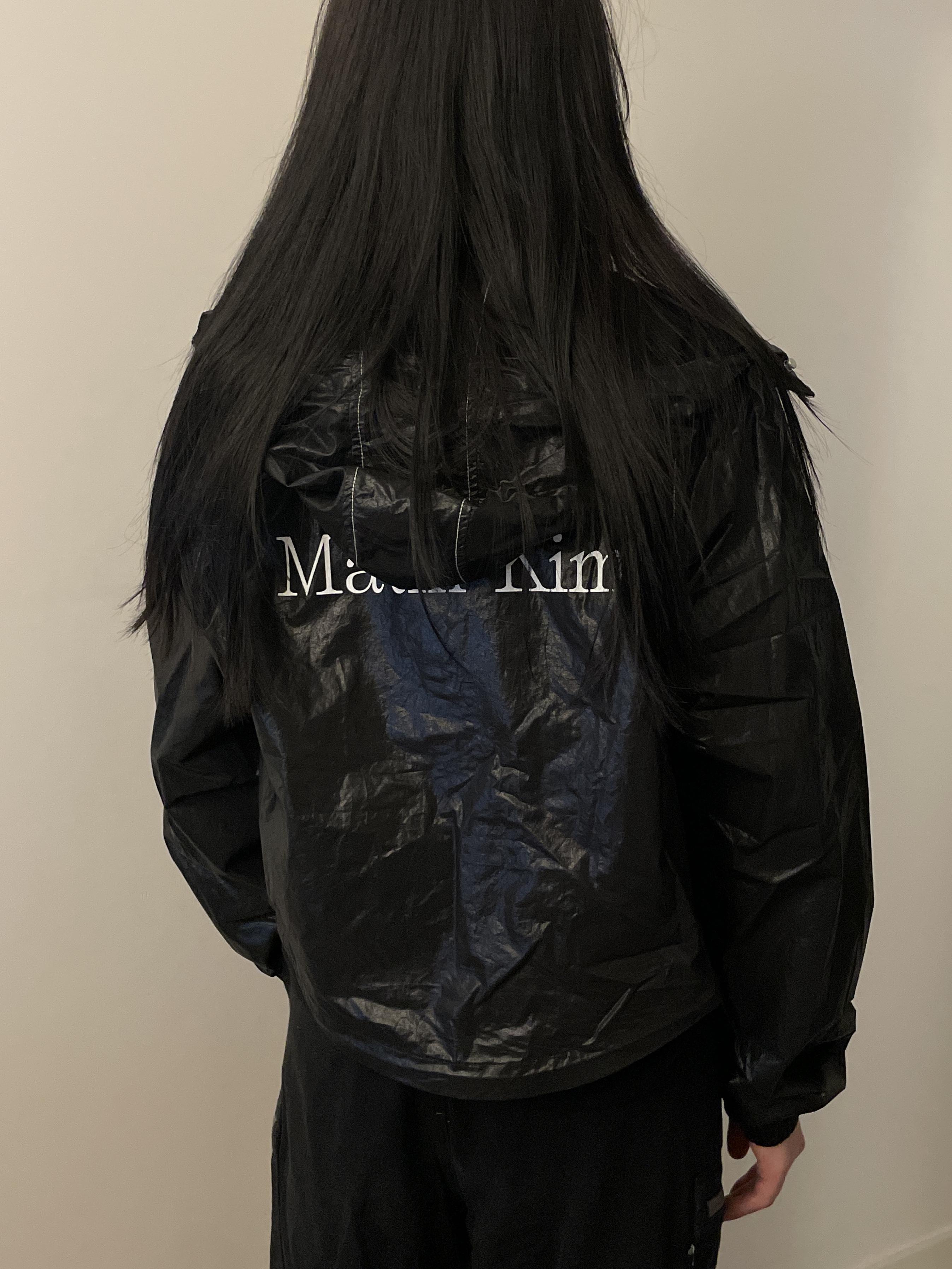 (W) Matin Kim Matin Crop Hoody Coating Jumper Black 착용 스타일