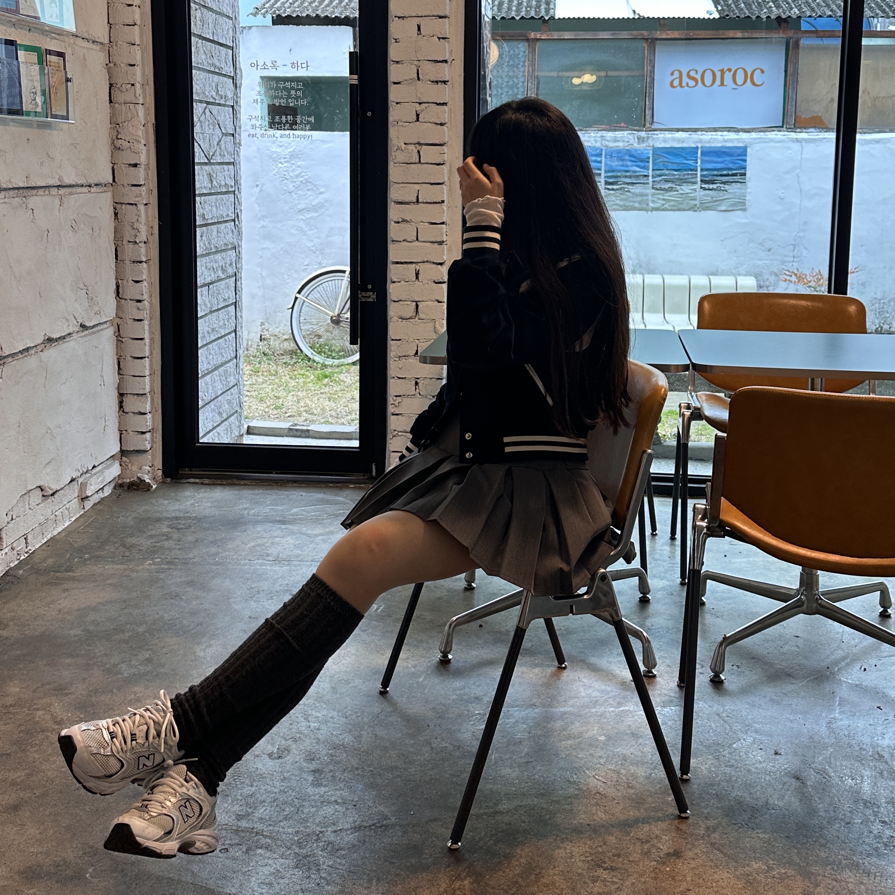 New Balance 530 White Silver 착용 스타일 - 1