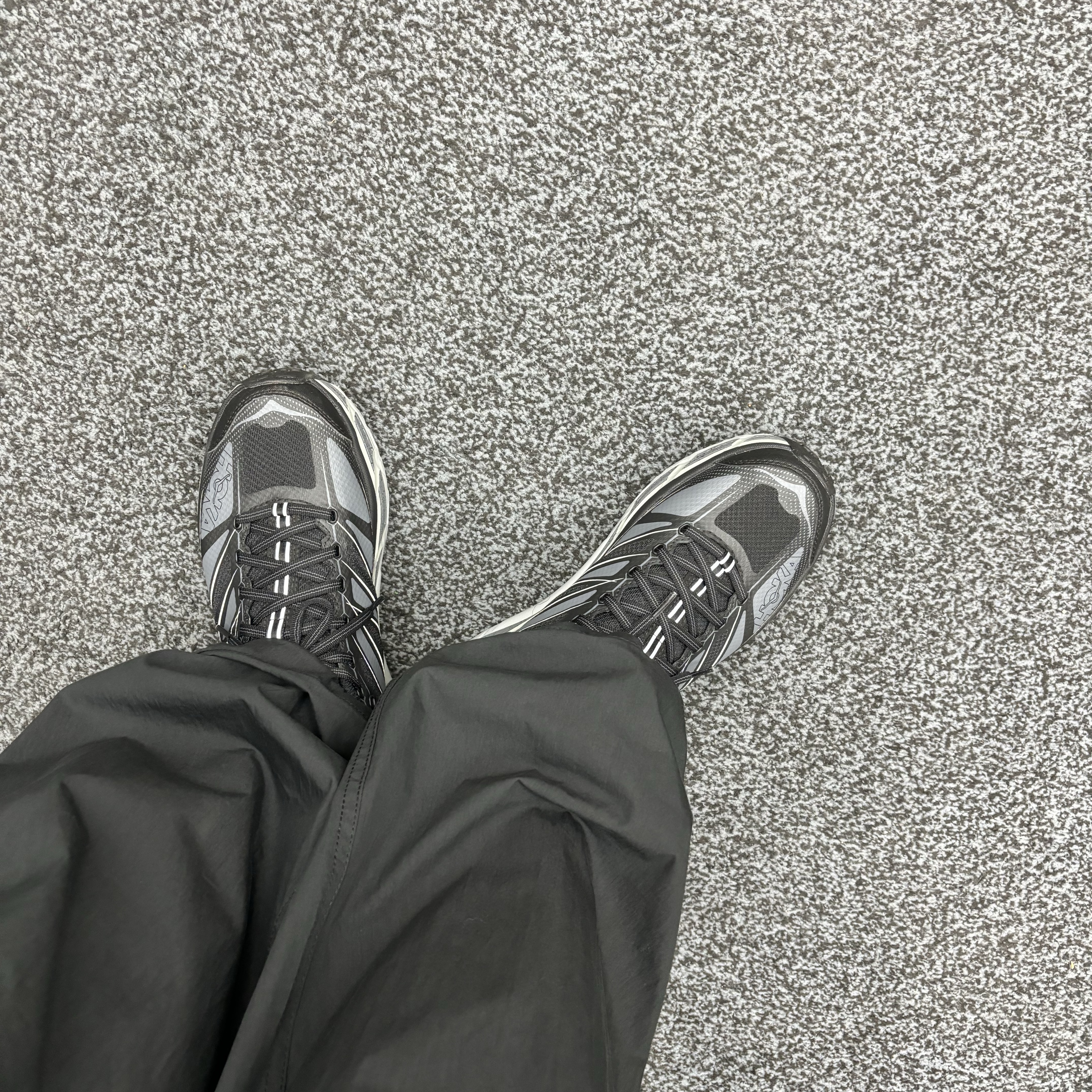 Hoka Mafate Speed 2 Black Castlerock 착용 스타일