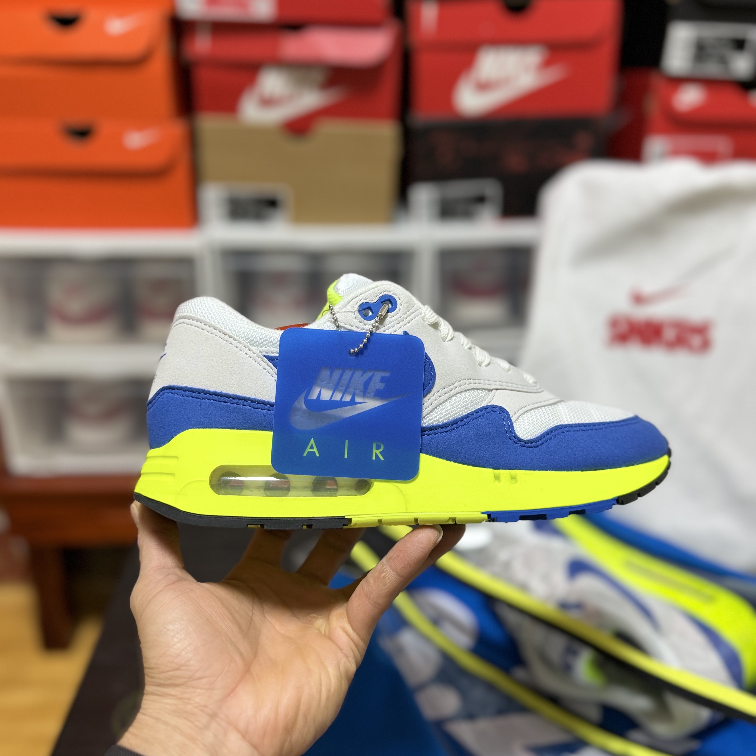Nike Air Max 1 '86 OG Royal Volt 착용 스타일