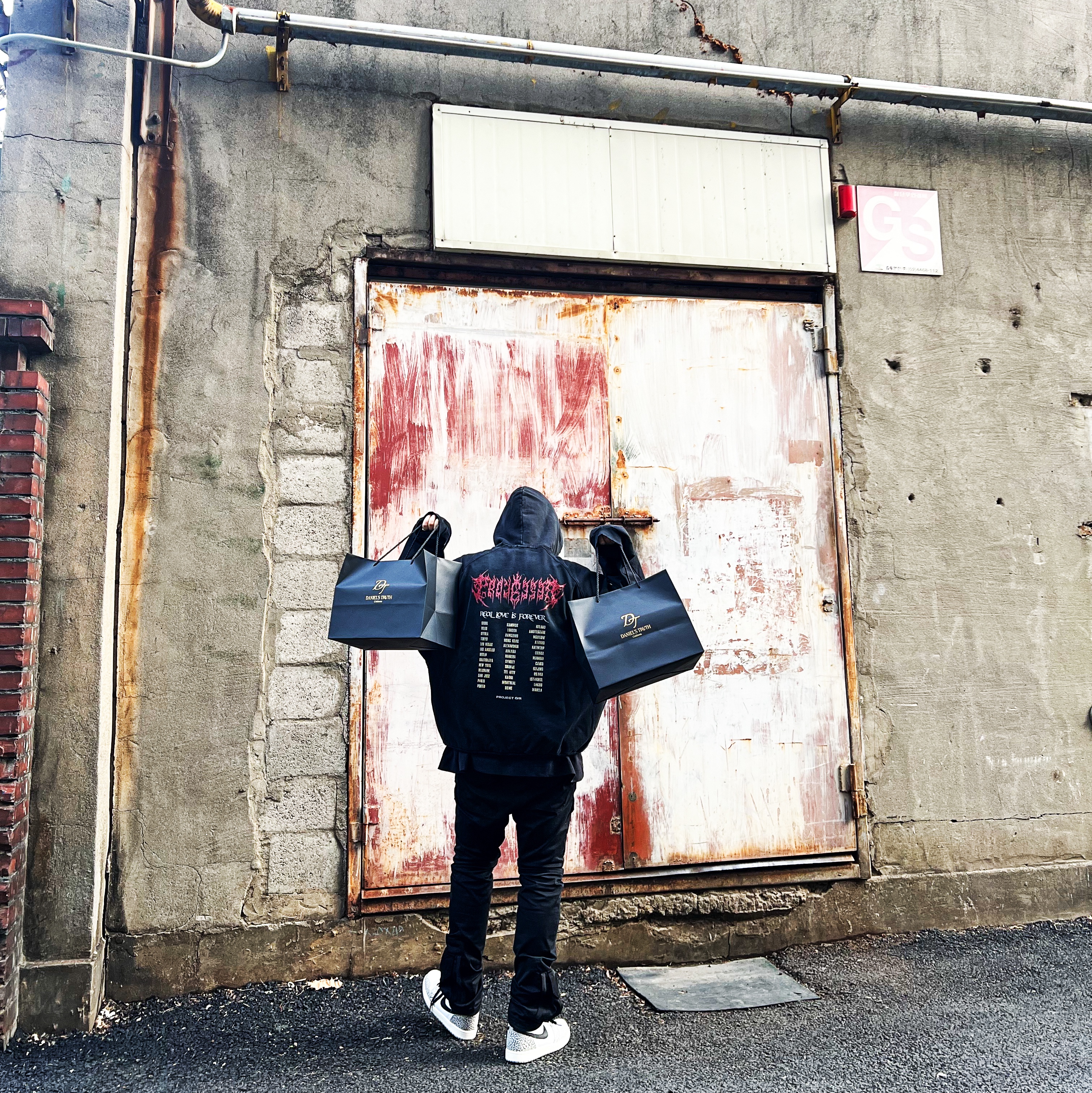 Project G/R Crow Worldtour Hoodie Washed Black, Undermycar Chiva Vintage Coating Multi Cargo Pants Mulch - 23SS 착용 스타일 - 3
