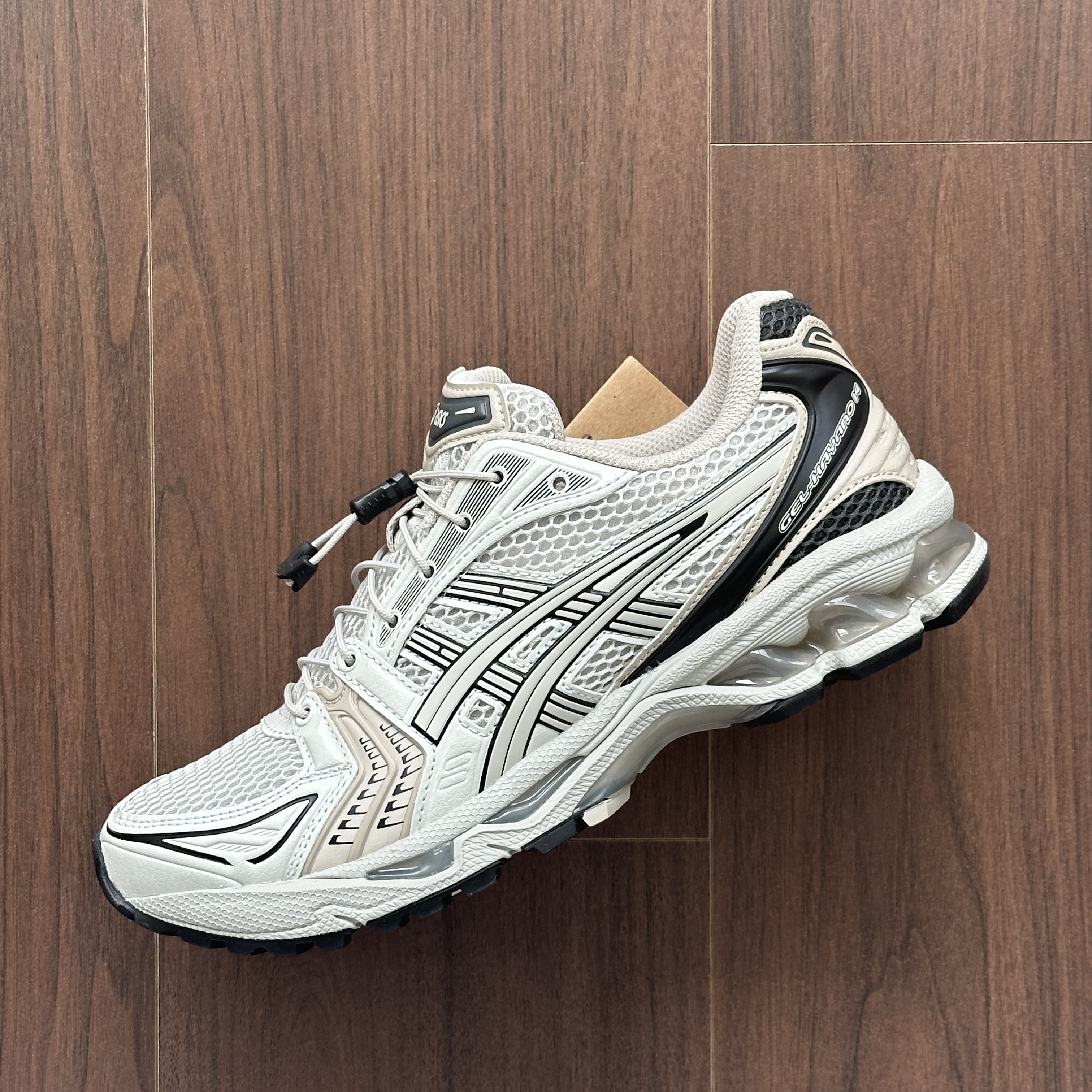 Asics Unlimited Gel-Kayano 14 Smoke Grey 착용 스타일