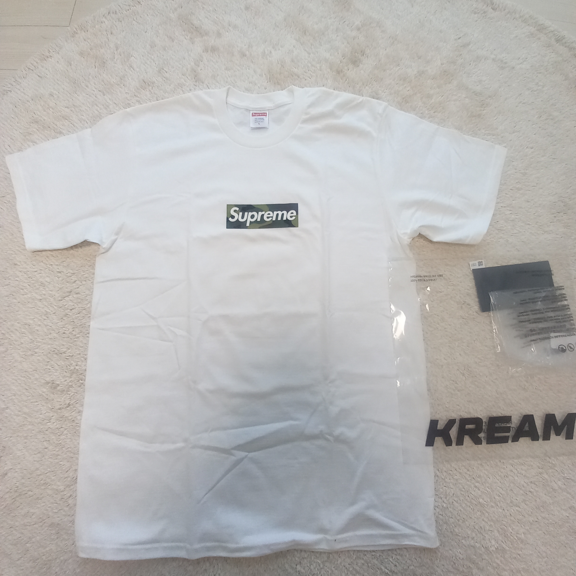 Supreme Box Logo T-Shirt White - 23FW, Supreme Cordura Ripstop S Logo 6-Panel Black - 23SS 착용 스타일 - 4
