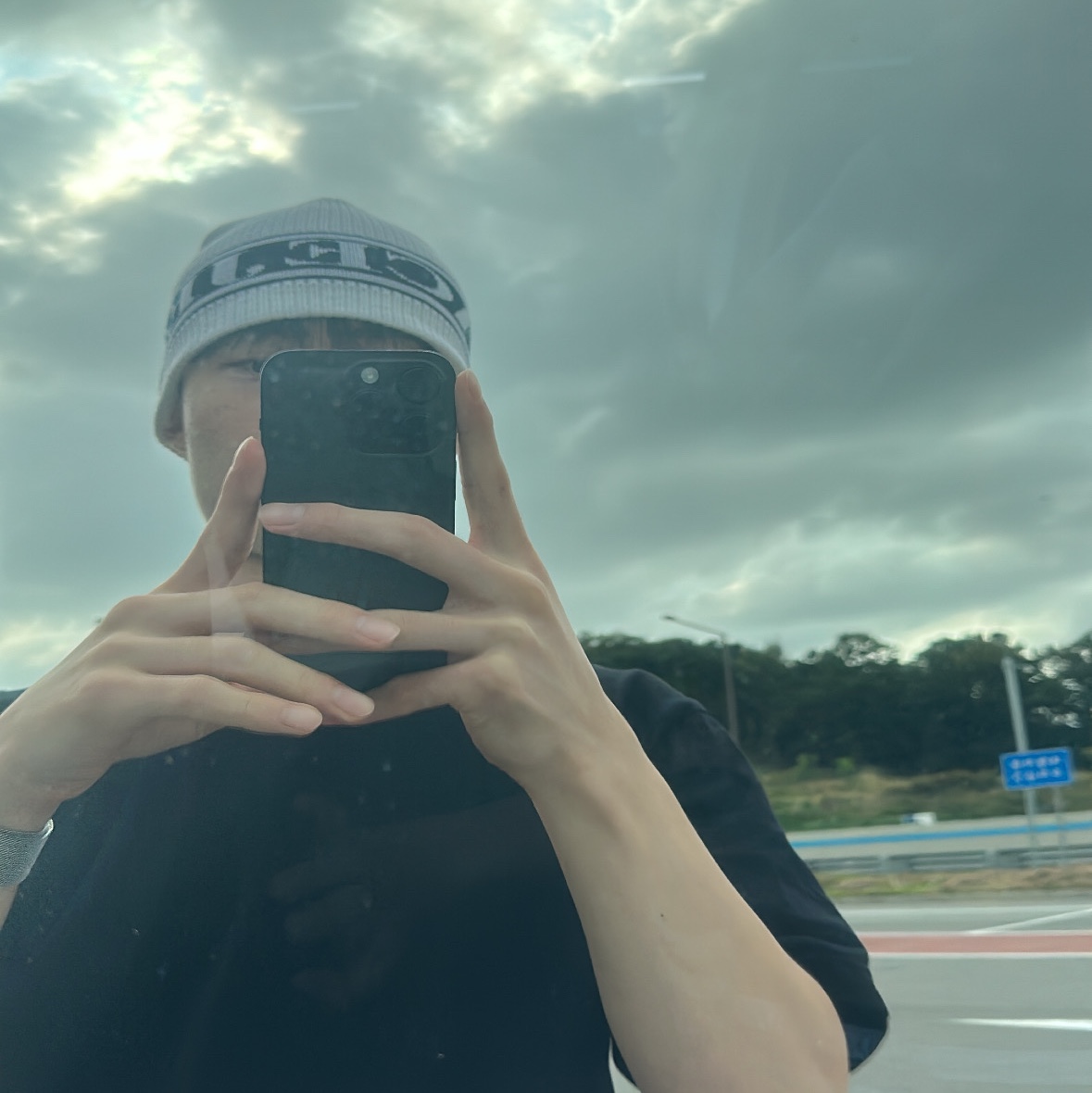 Palace Jeans Nein Cuff Beanie White - 22FW 착용 스타일