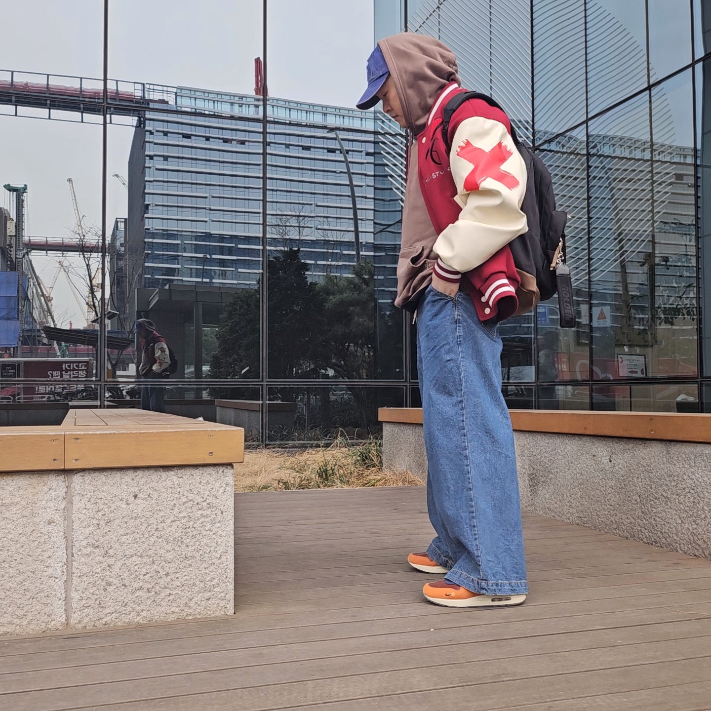 Supreme Pigment Canvas S Logo 6-Panel Navy - 23SS, Nike x Kasina Air Max 1 SP Won-Ang Orange 착용 스타일 - 2