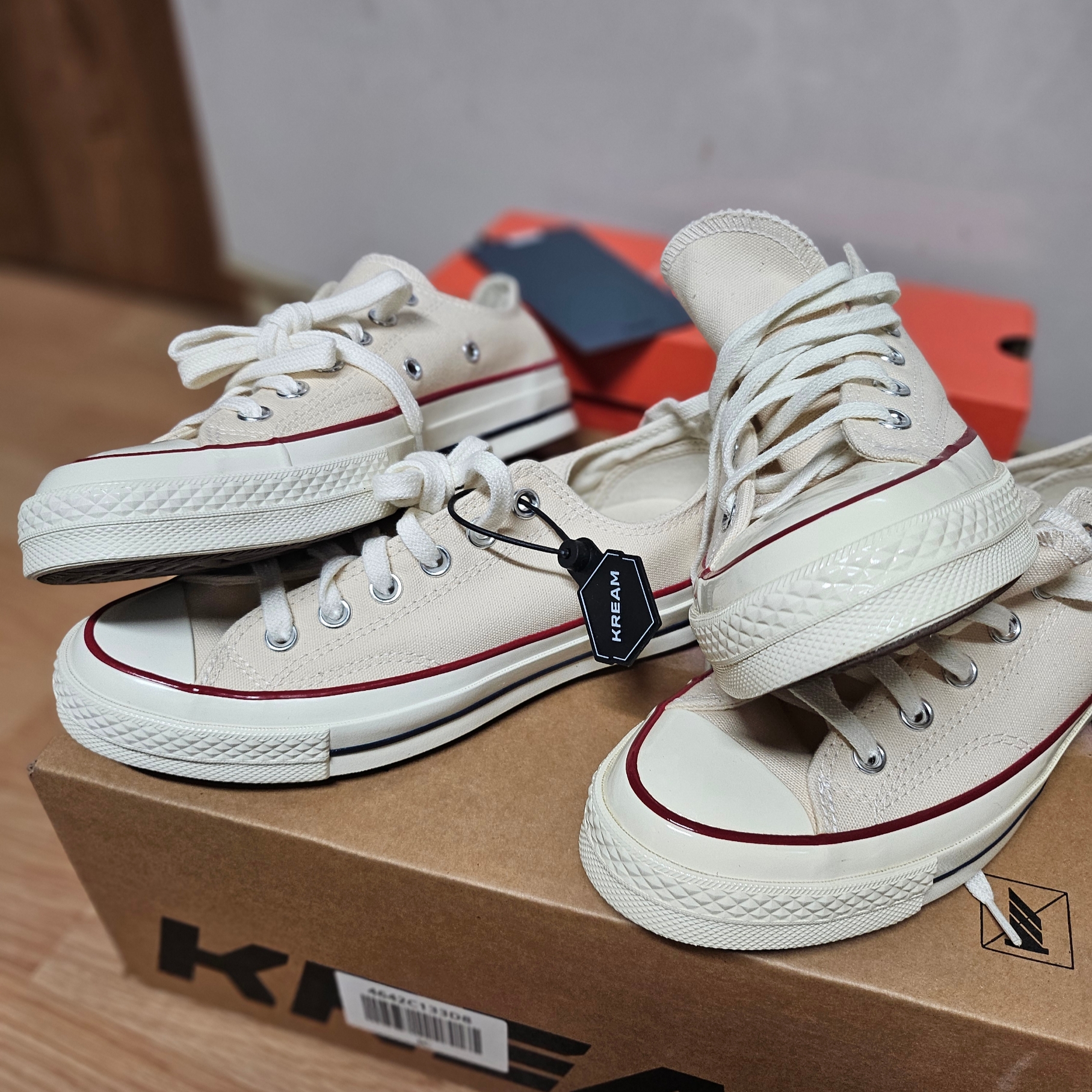 Converse Chuck 70 Ox Parchment 착용 스타일 - 1