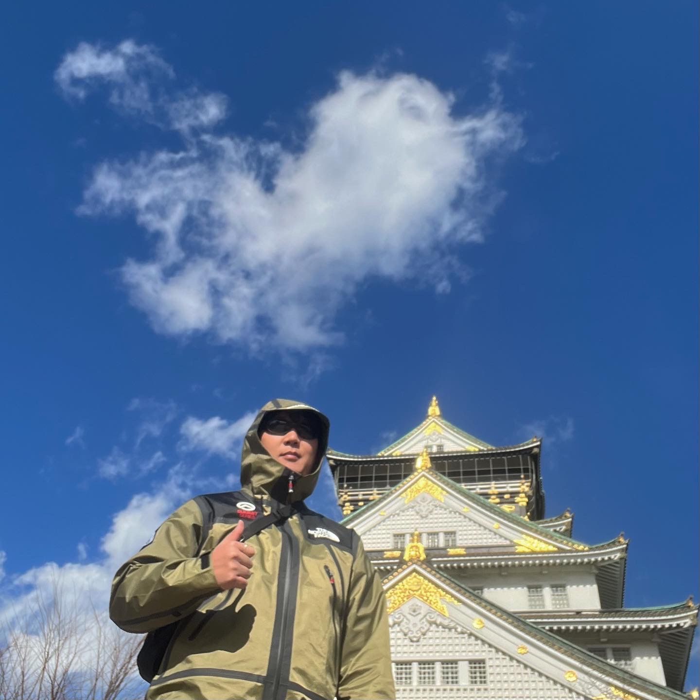 Oakley Eye Jacket Redux Matte Black Frame Prizm Grey Lenses High Bridge Fit, Supreme x The North Face Summit Series Outer Tape Seam Jacket Olive - 21SS 착용 스타일 - 2