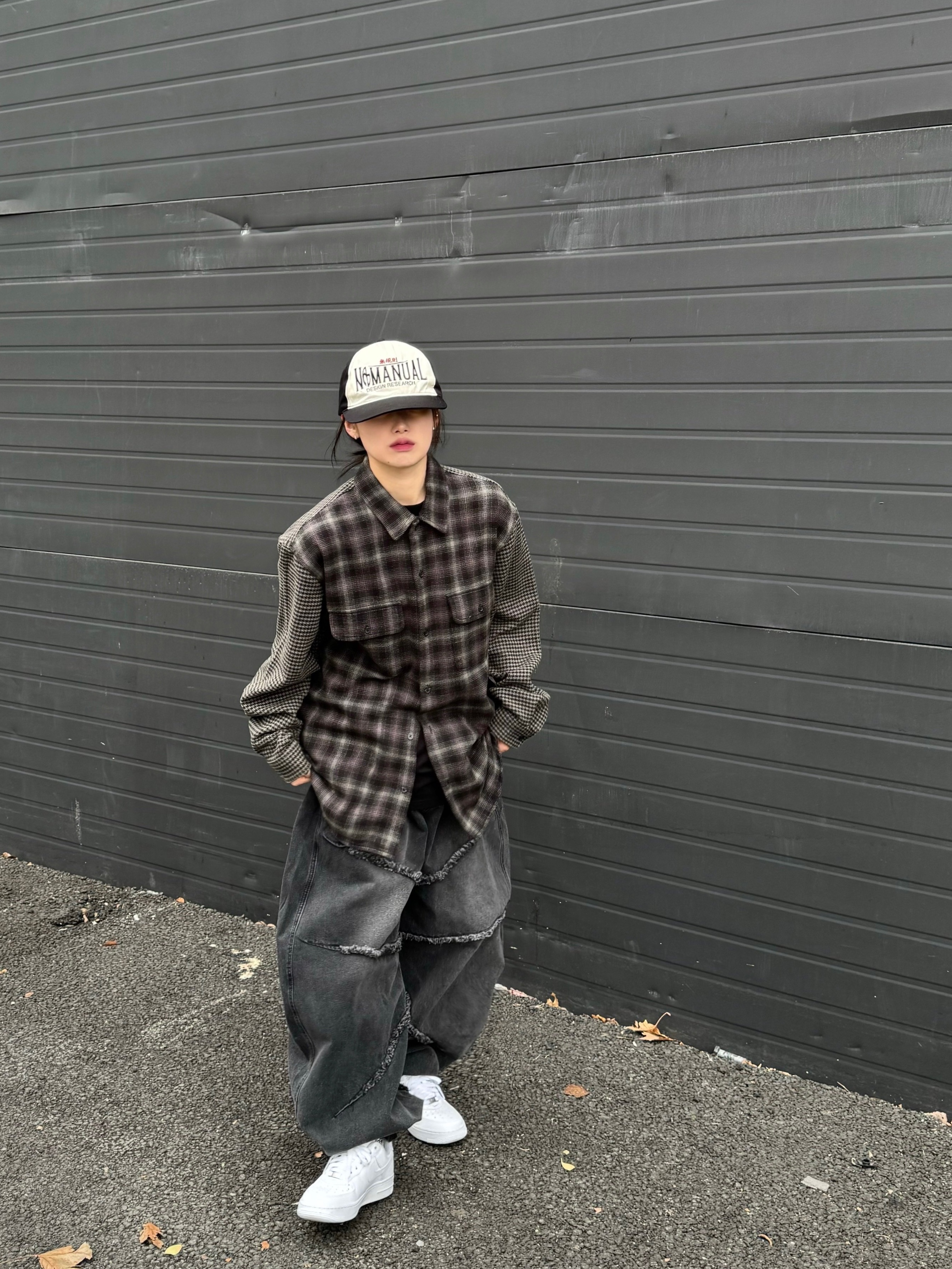 Supreme Houndstooth Plaid Flannel Shirt Black - 23FW, Nike x Supreme Air Force 1 Low White 착용 스타일 - 1