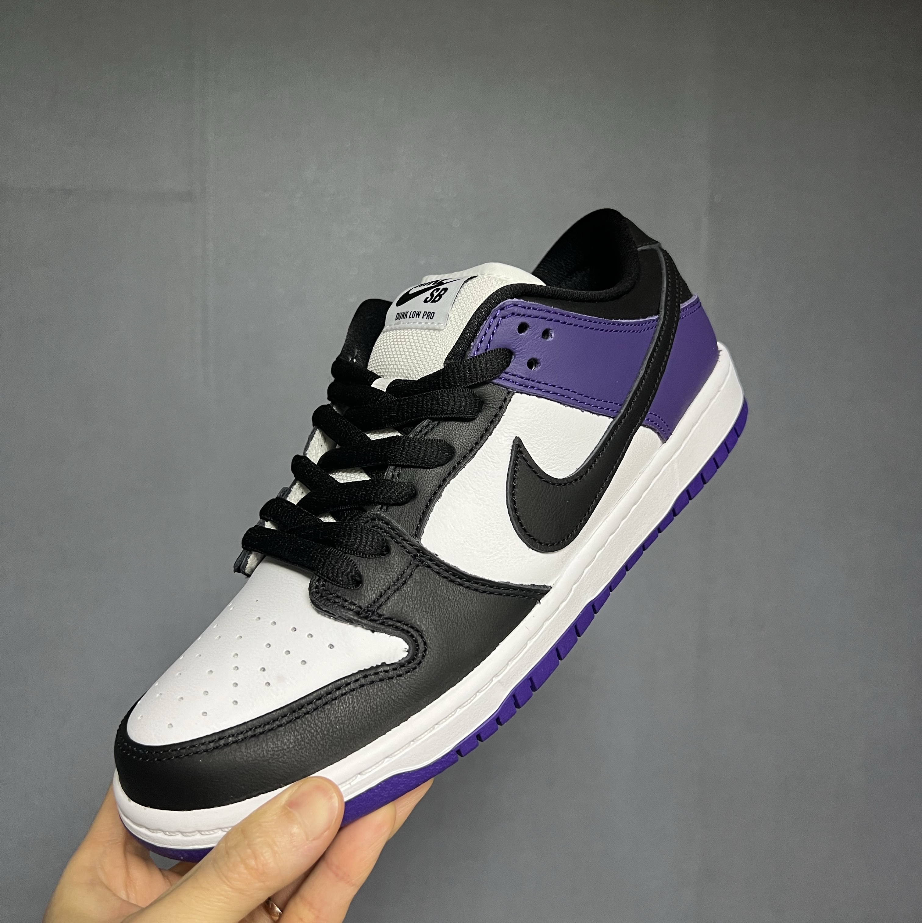 Nike SB Dunk Low Pro Court Purple 착용 스타일