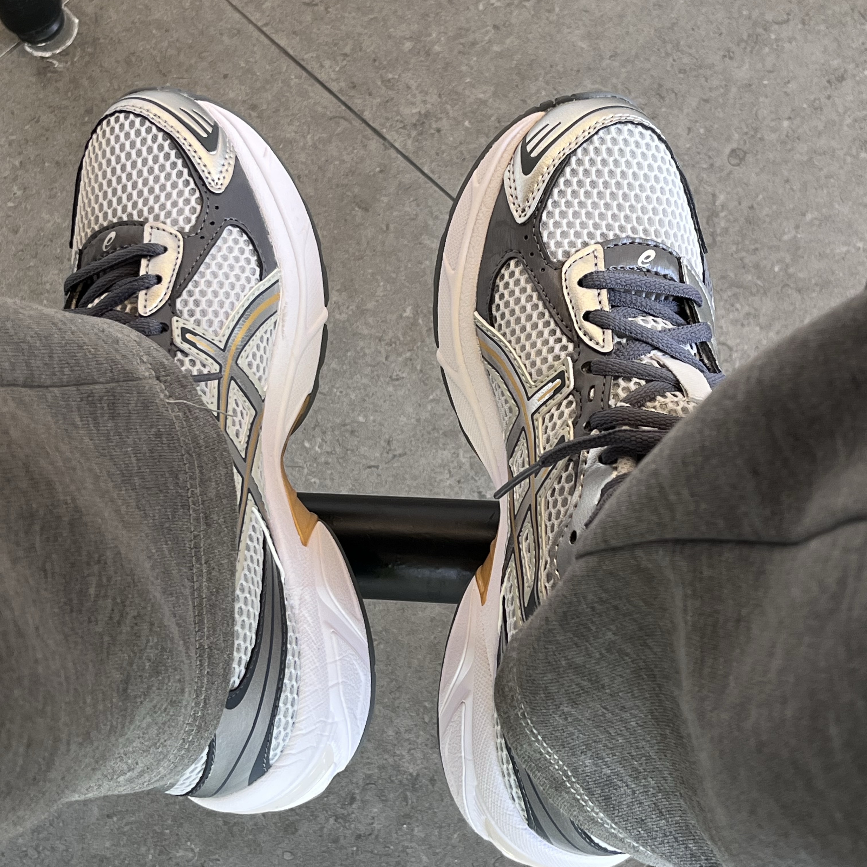 Asics Gel-1130 Polar Shade Pure Silver 착용 스타일 - 2