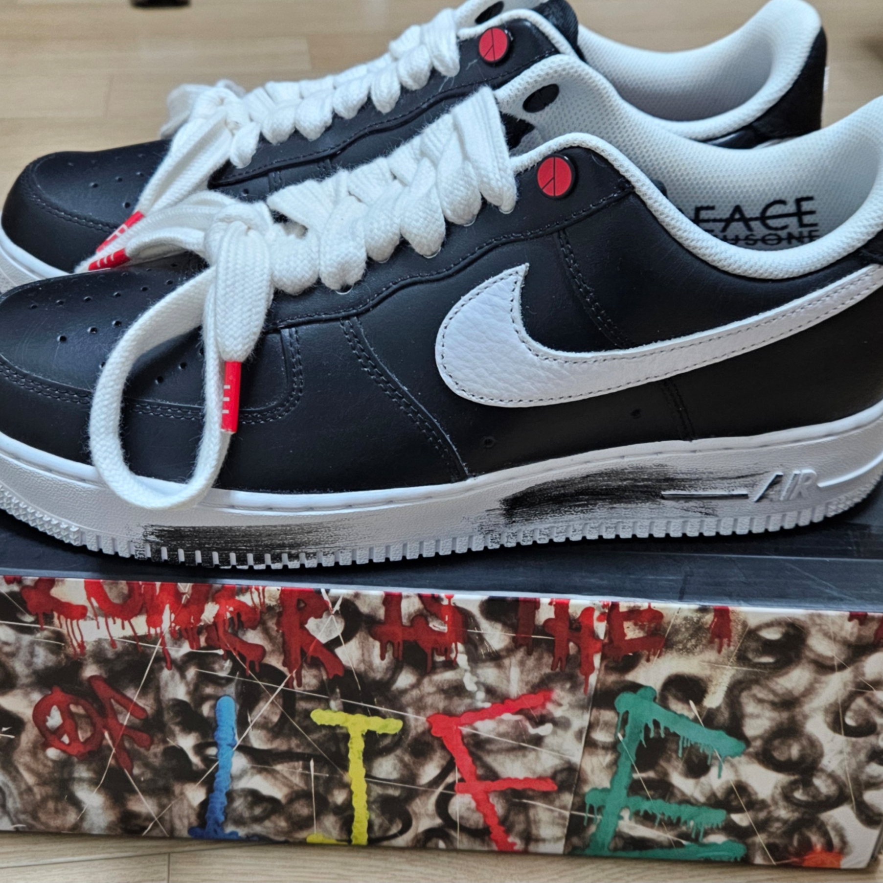 Nike x Peaceminusone Air Force 1 Low Para-Noise 착용 스타일