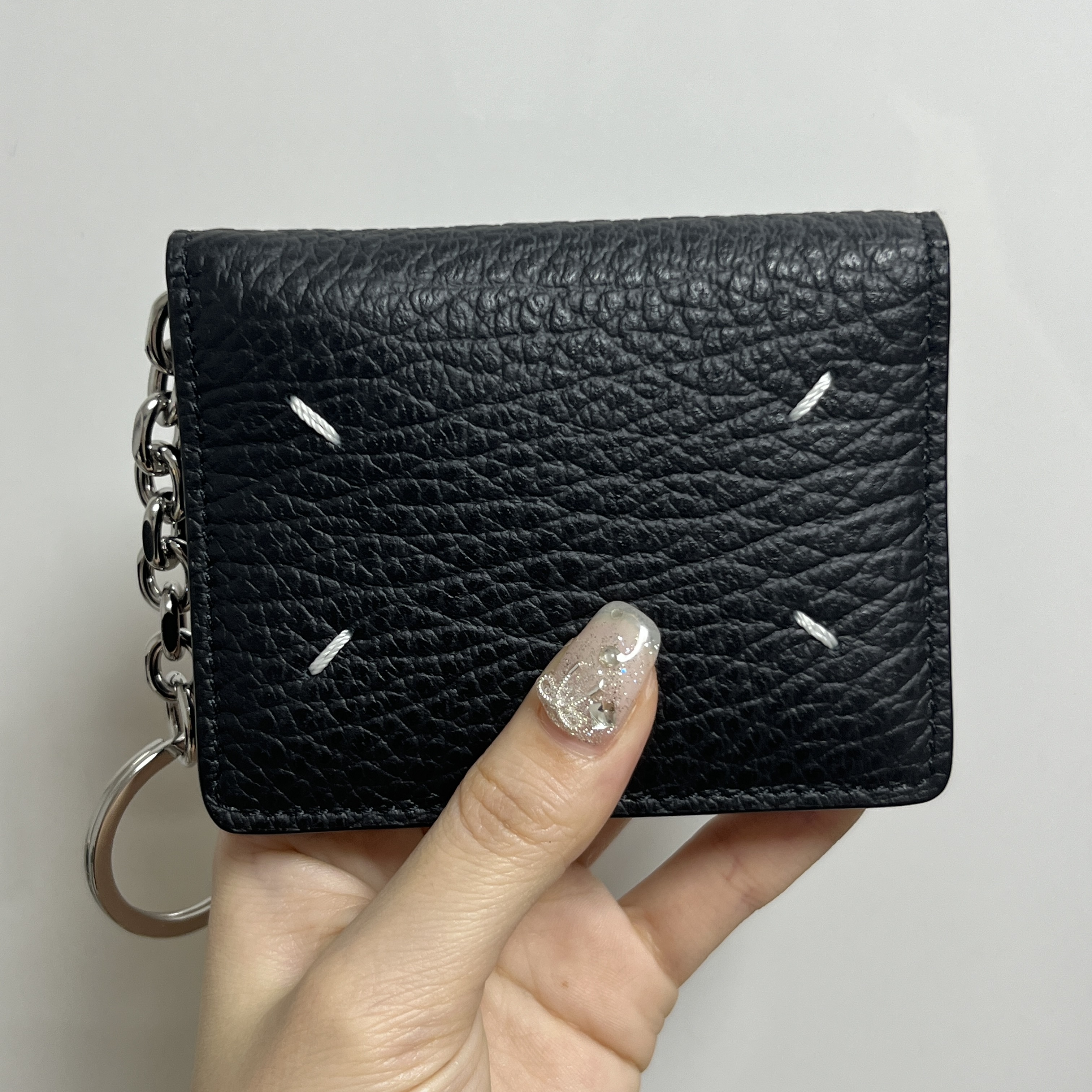 Maison Margiela Keyring Wallet Black 착용 스타일