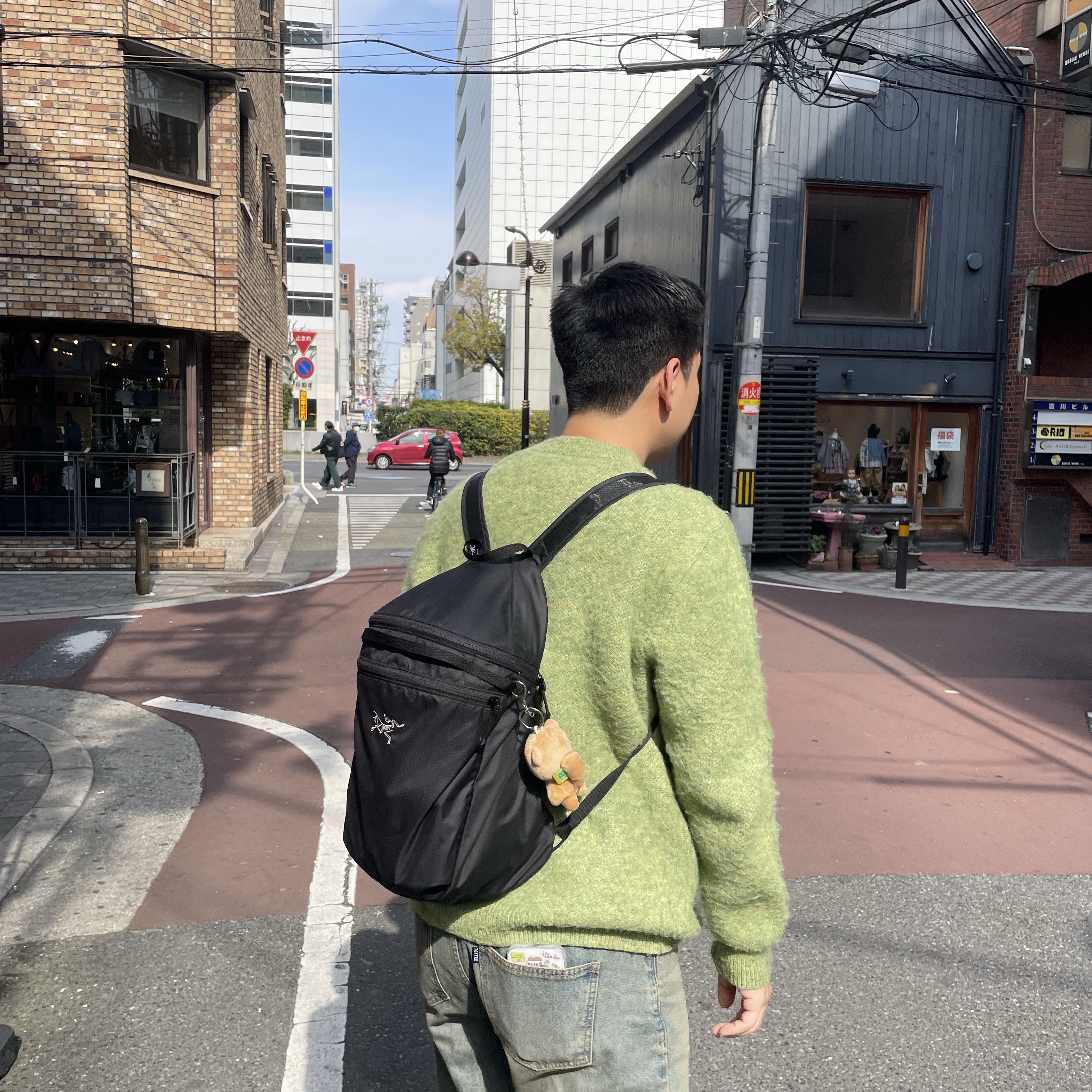 Arc'teryx Heliad 15 Backpack Black 착용 스타일 - 1