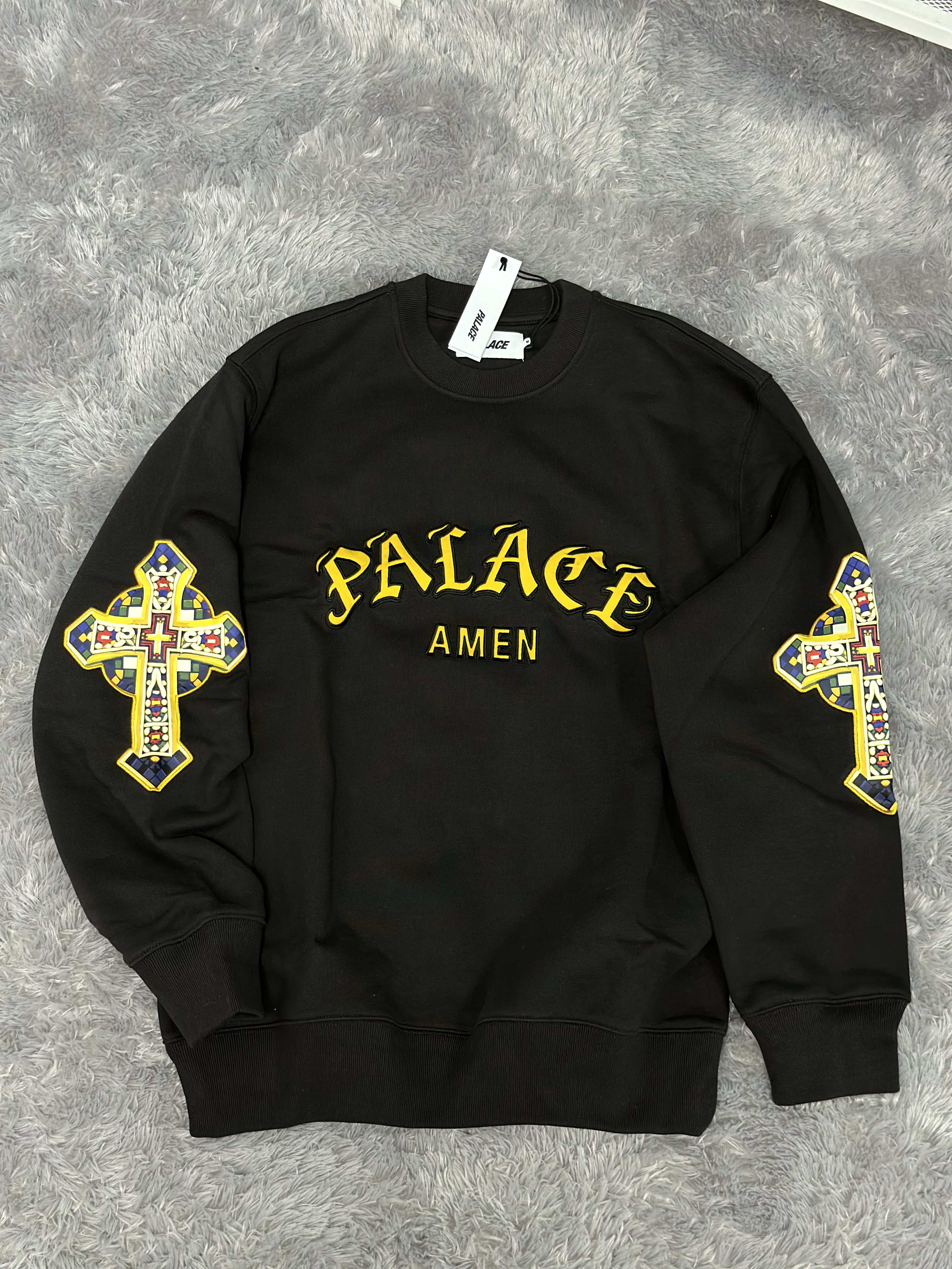 Palace Saints Crew Black - 24SS 착용 스타일 - 1