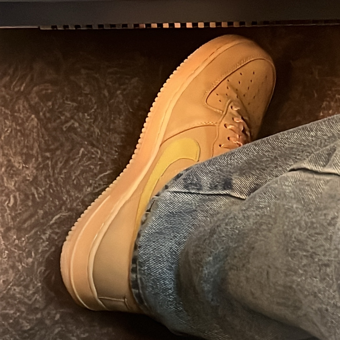 Nike Air Force 1 '07 WB Flax 착용 스타일