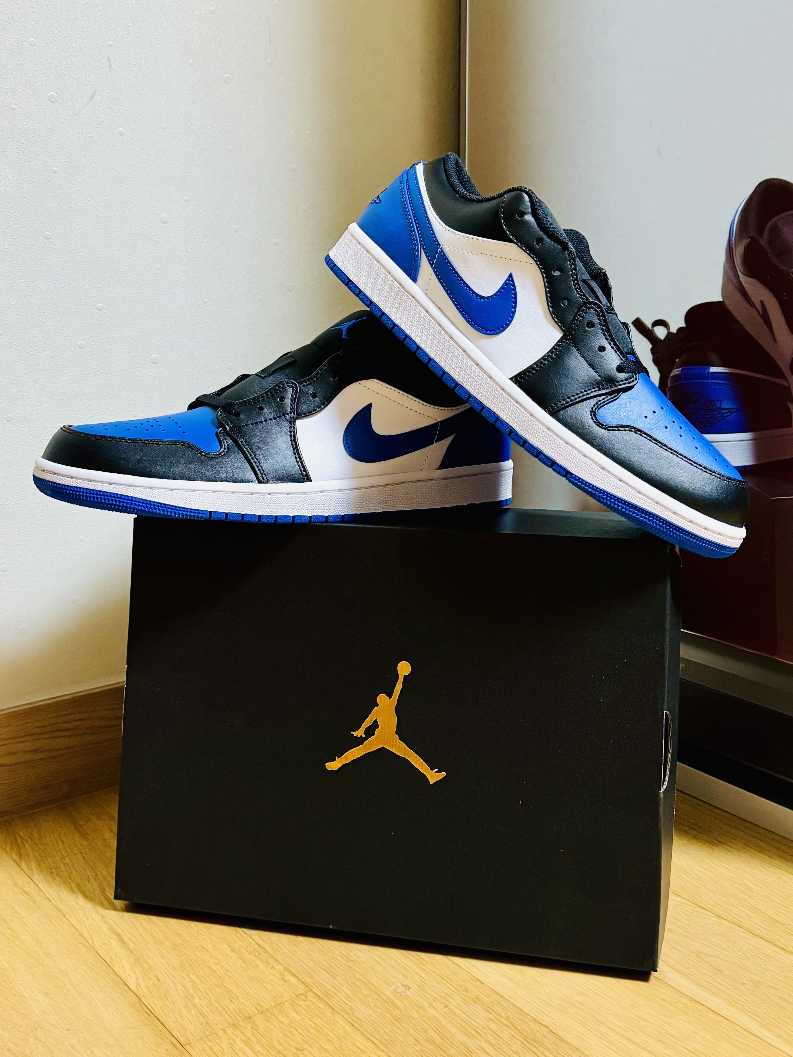 Jordan 1 Low Alternate Royal Toe 착용 스타일