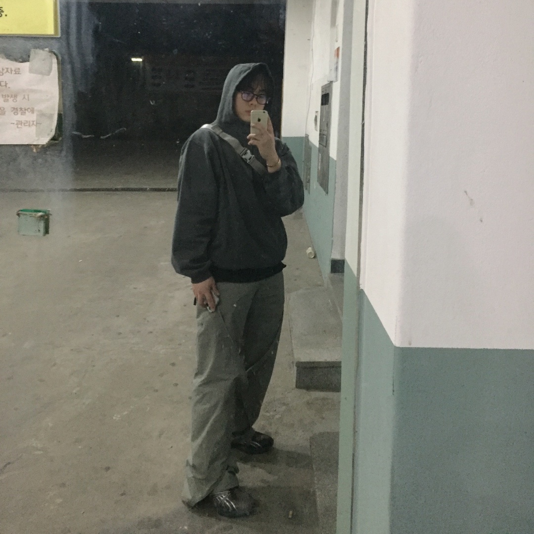 (W) Mischief Rhombus Side Button Up Hoodie Washed Charcoal, Sansan Gear Snap Stretch Pants Green Grey - 24SS 착용 스타일 - 2