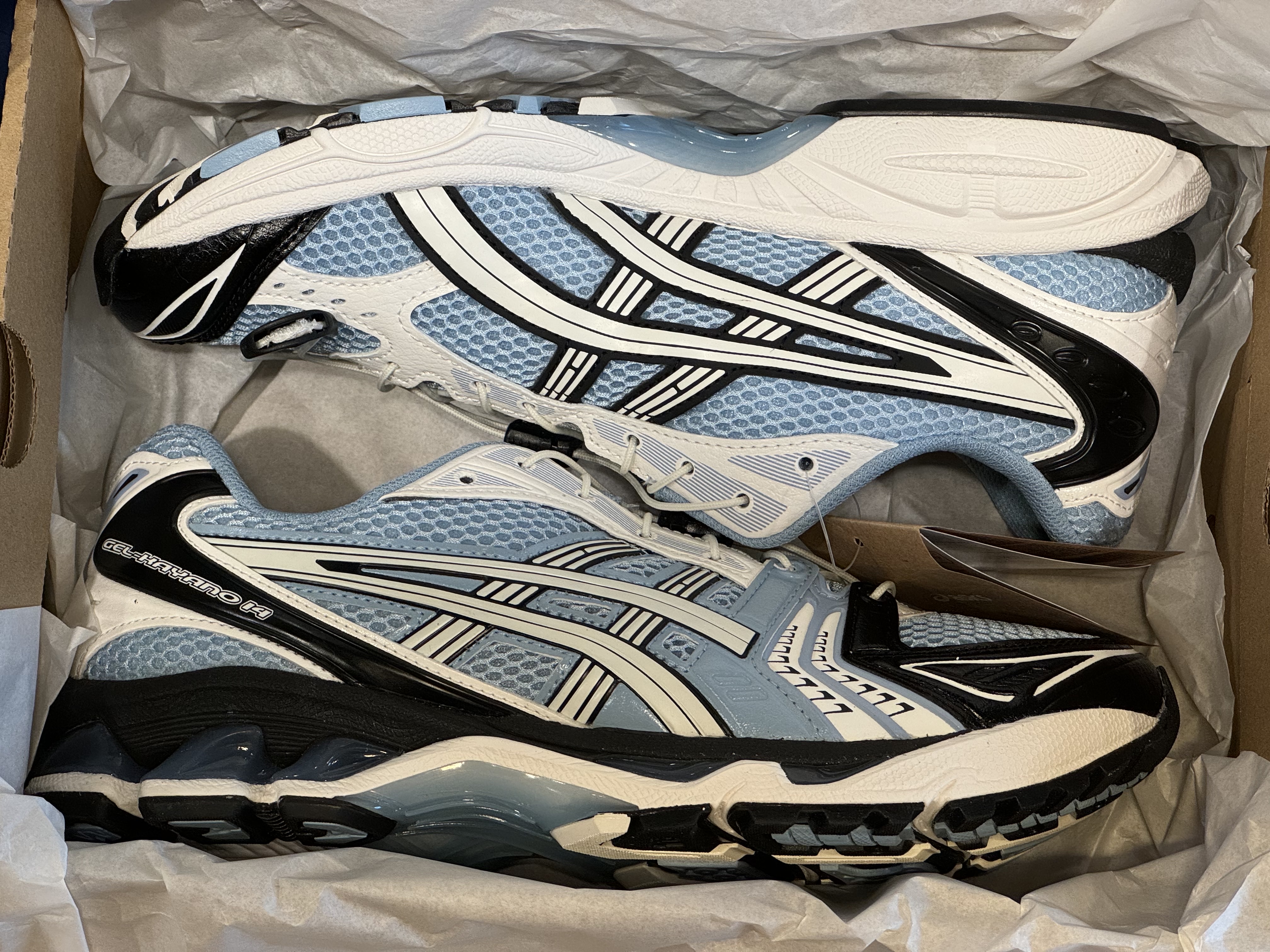 Asics Unlimited Gel-Kayano 14 Mist Cream 착용 스타일