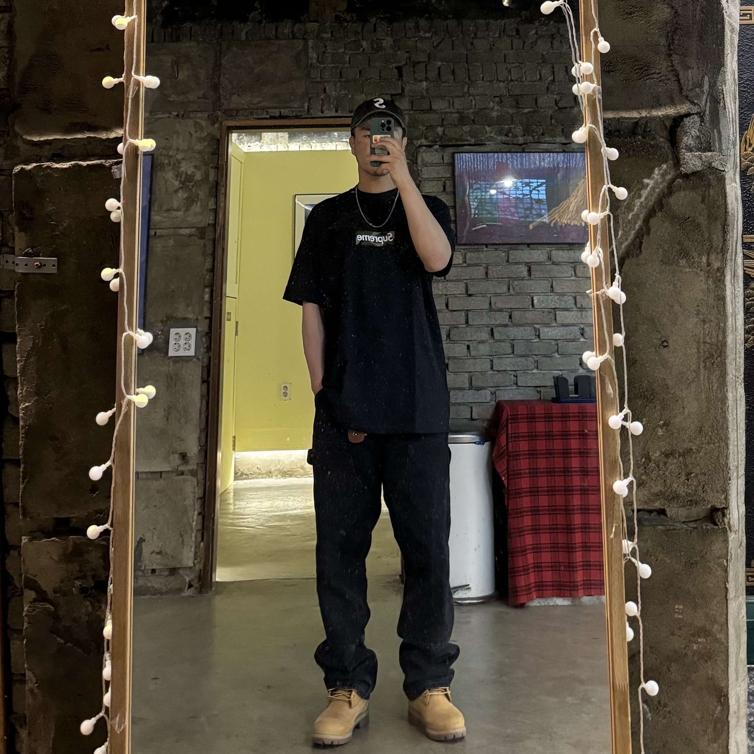 Supreme Box Logo T-Shirt Black - 23FW 착용 스타일 - 1