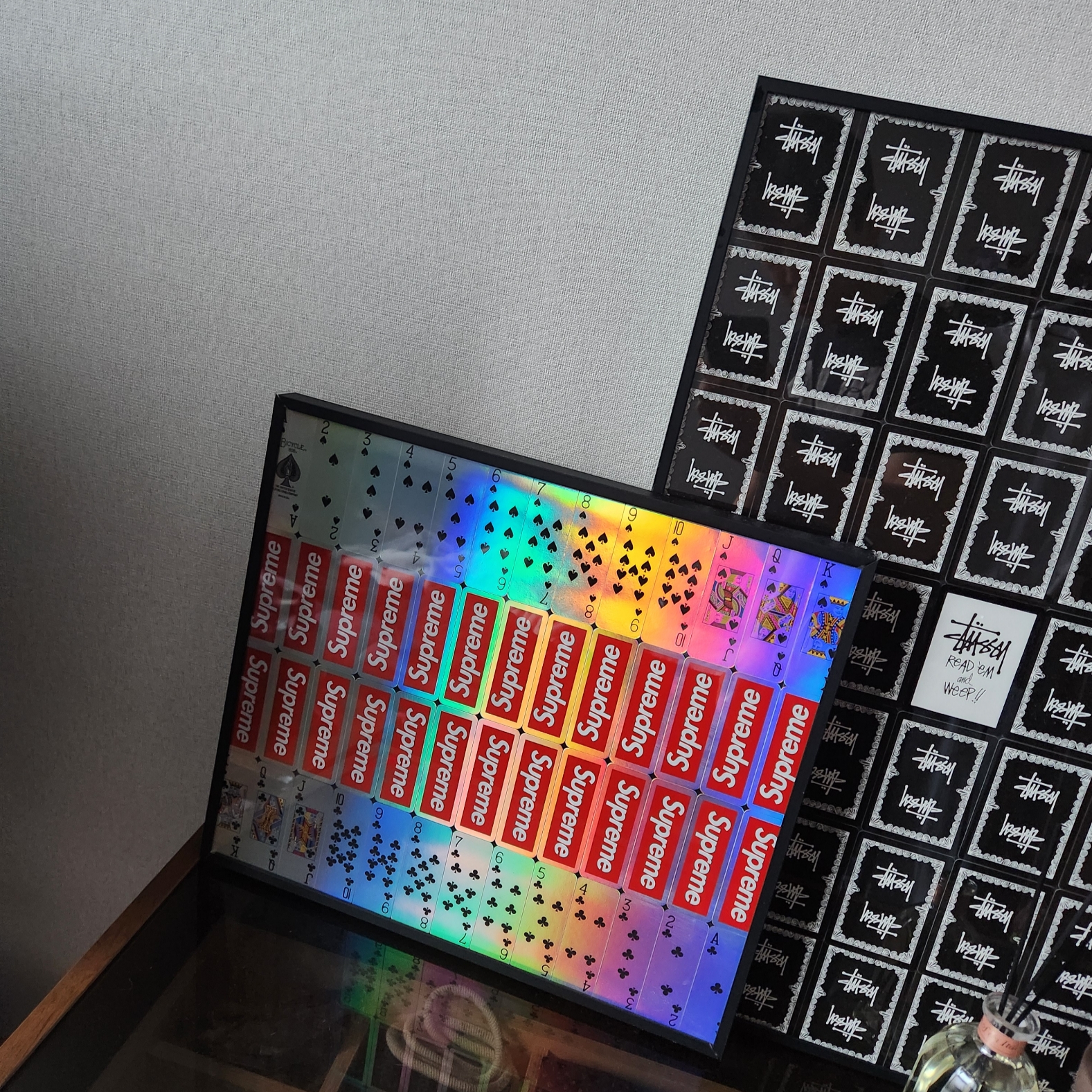 Supreme x Bicycle Holographic Slice Cards Holographic - 23FW 착용 스타일