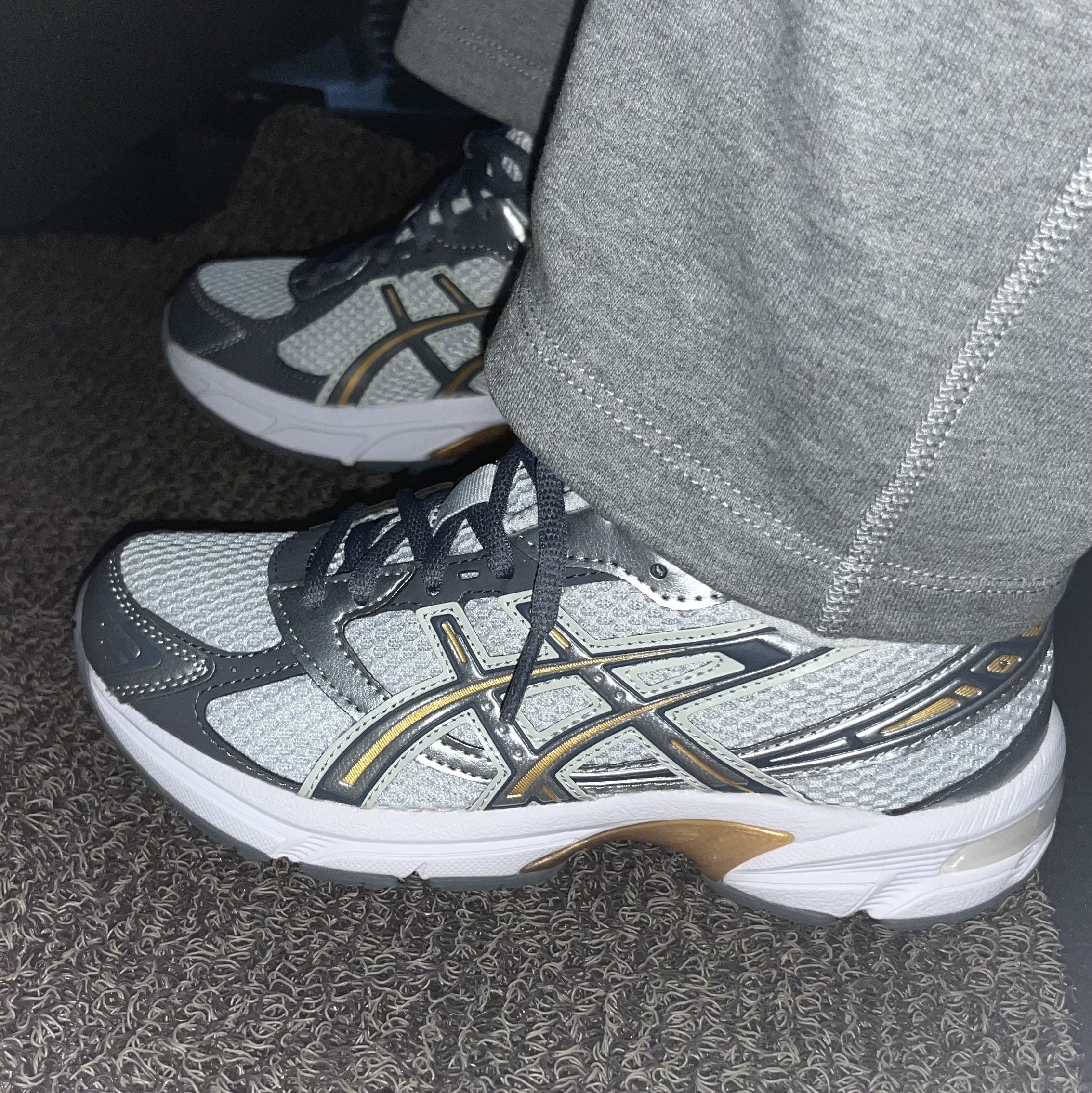 Asics Gel-1130 Polar Shade Pure Silver 착용 스타일 - 1