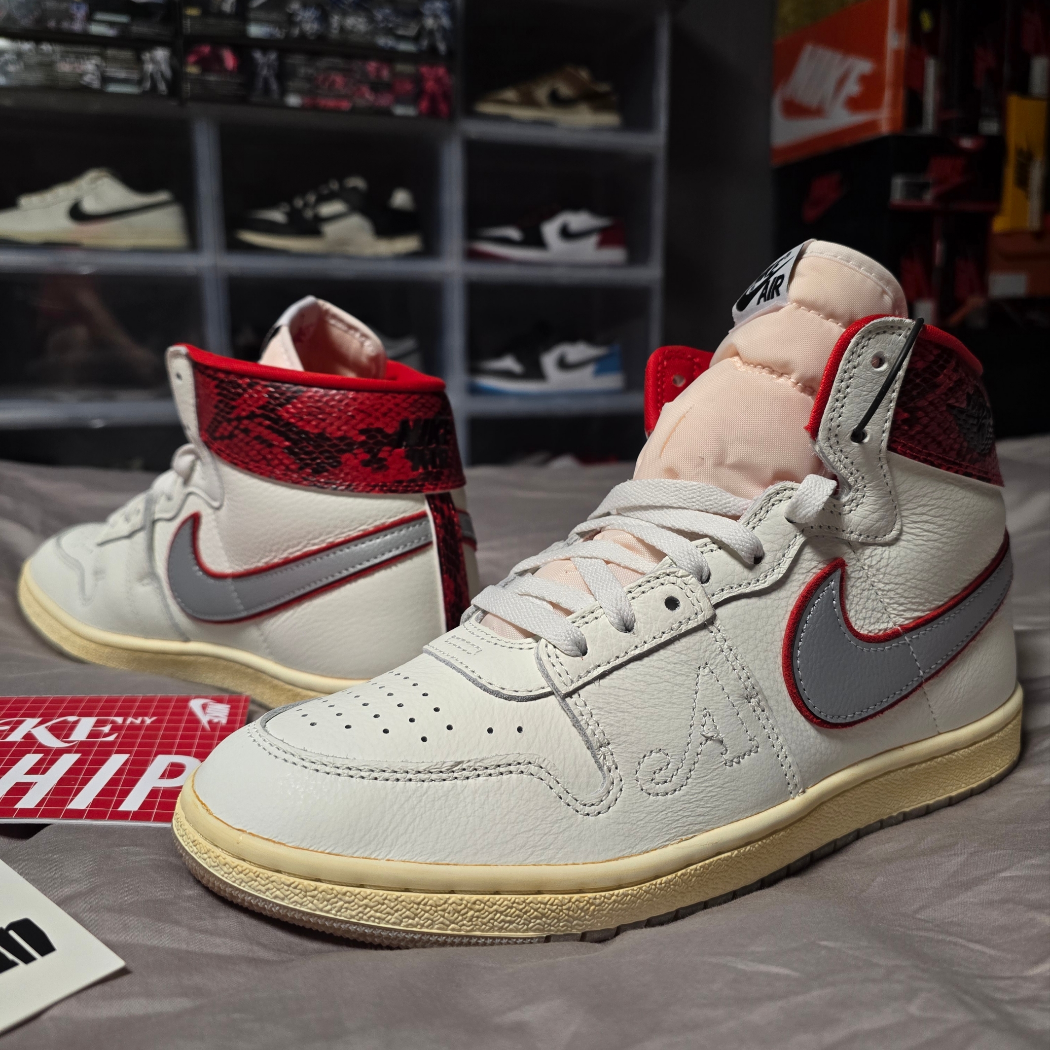 Jordan x Awake NY Air Ship PE SP Sail University Red 착용 스타일 - 2