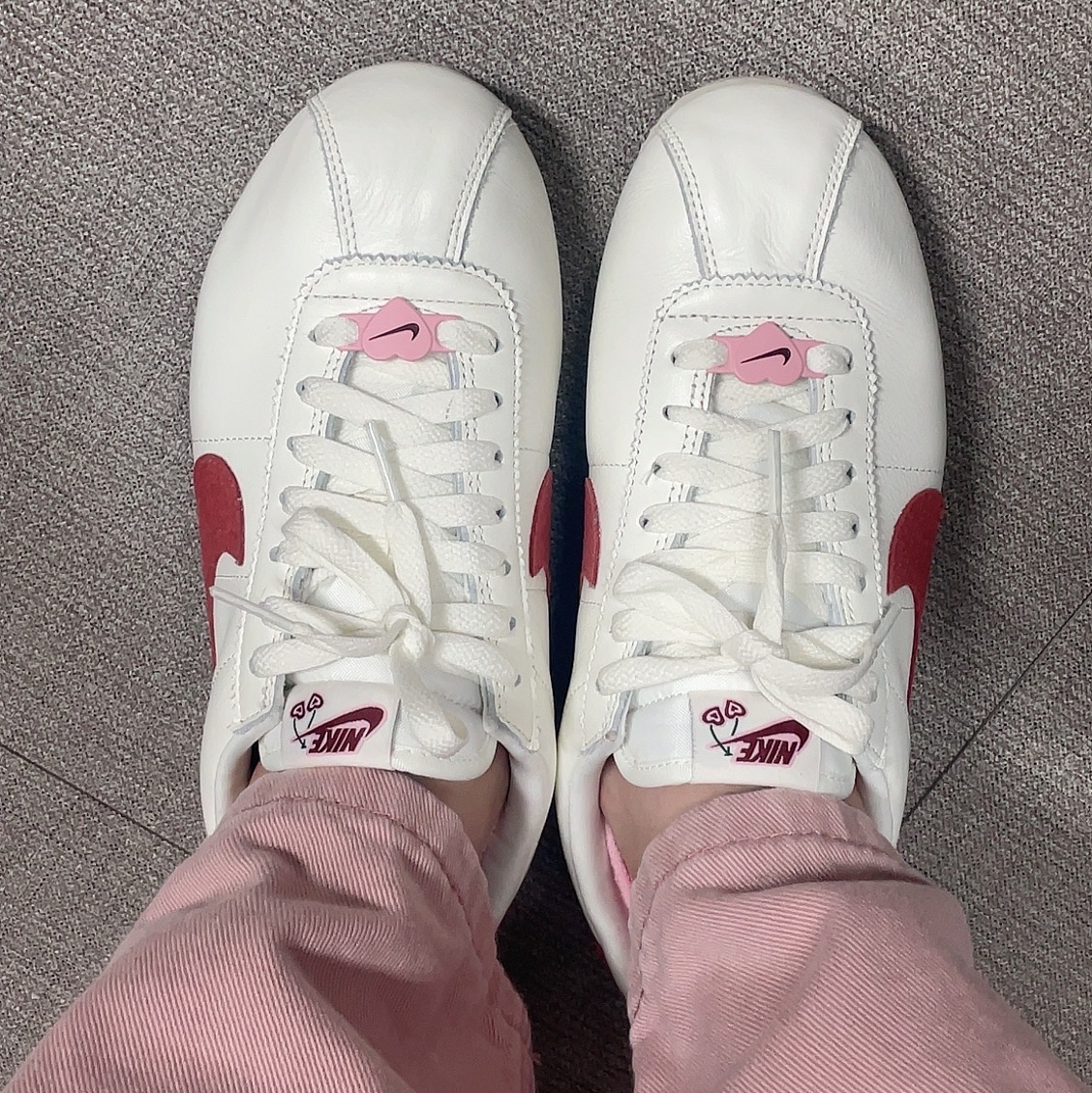 (W) Nike Cortez SE Valentine Day Sail Adobe 착용 스타일 - 1
