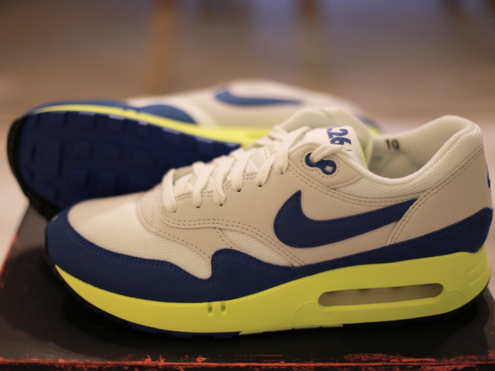 Nike Air Max 1 '86 OG Royal Volt 착용 스타일 - 6